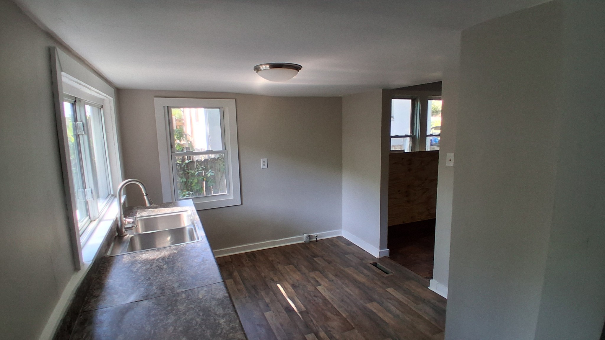 605 Transit Ave