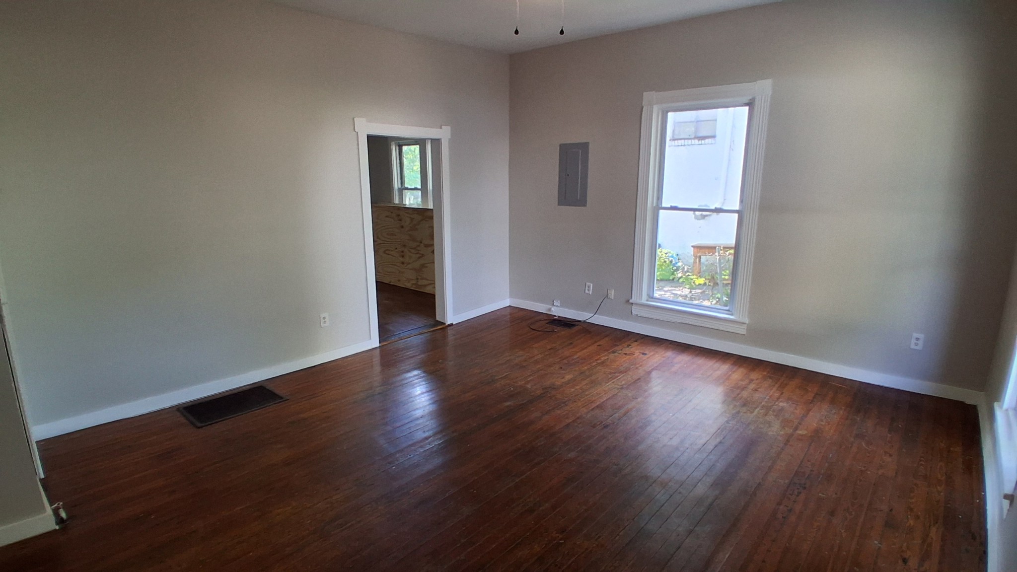 605 Transit Ave