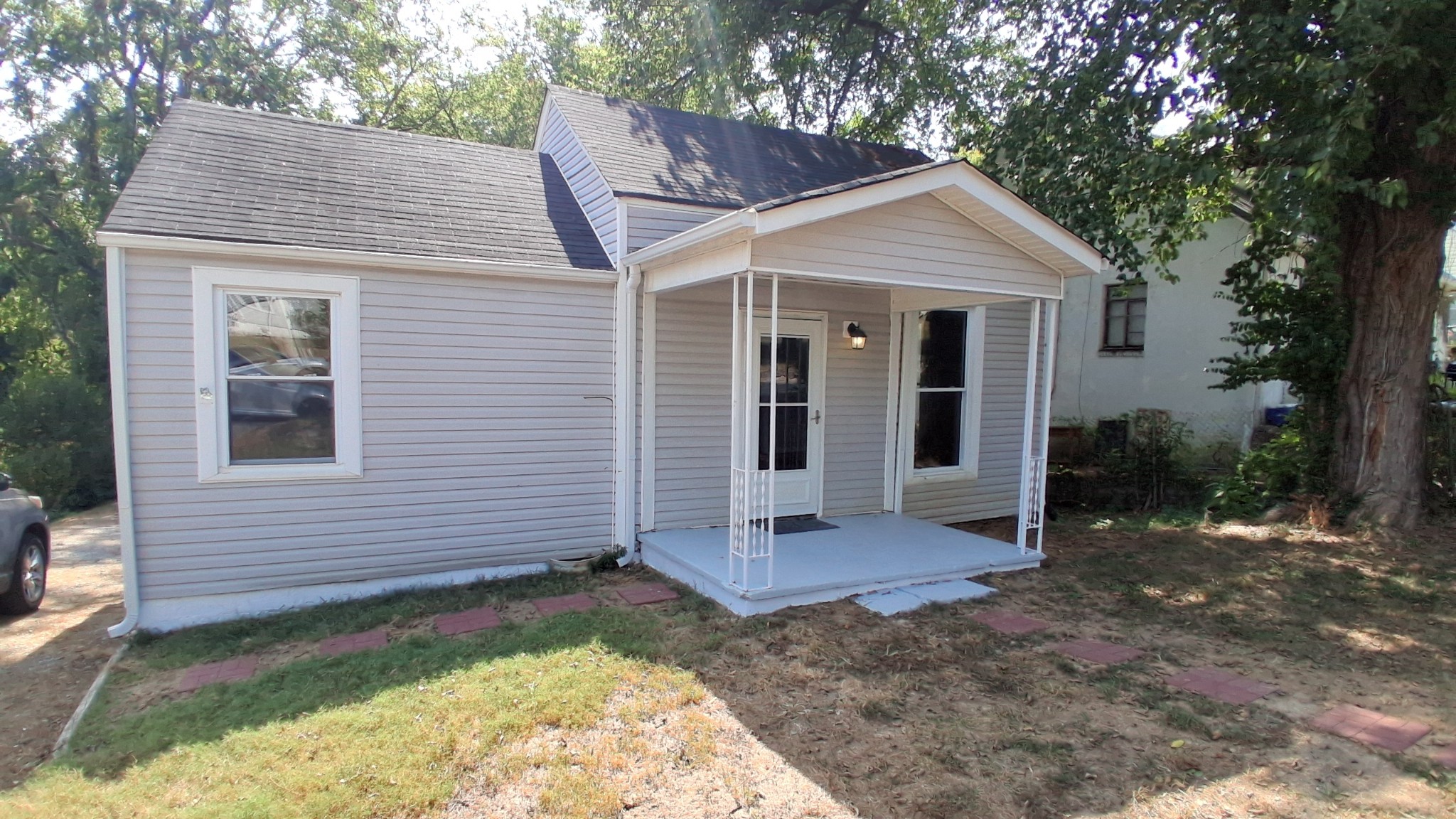 605 Transit Ave
