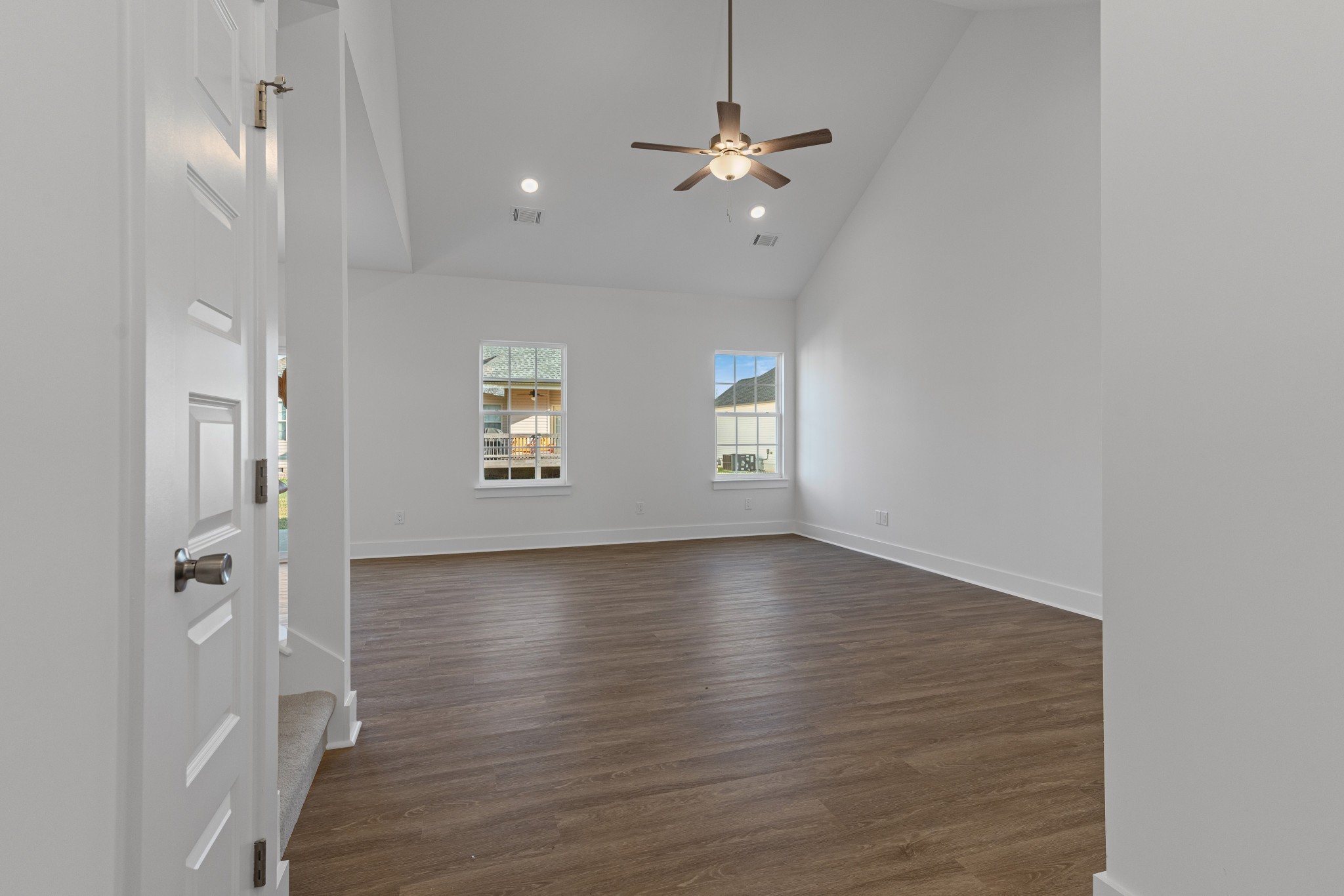 324 Fieldstone Ln