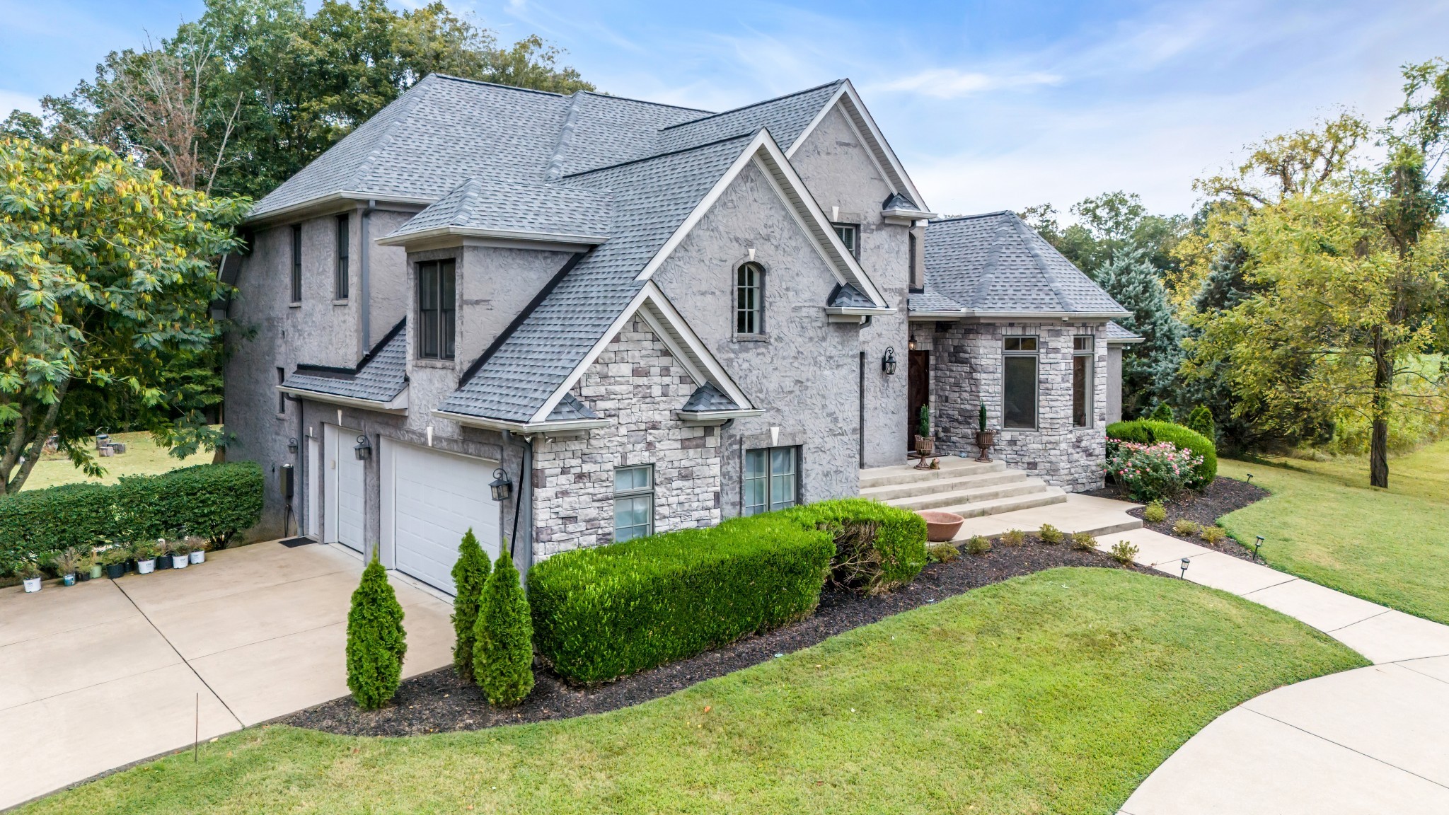 246 E Kingston Springs Rd