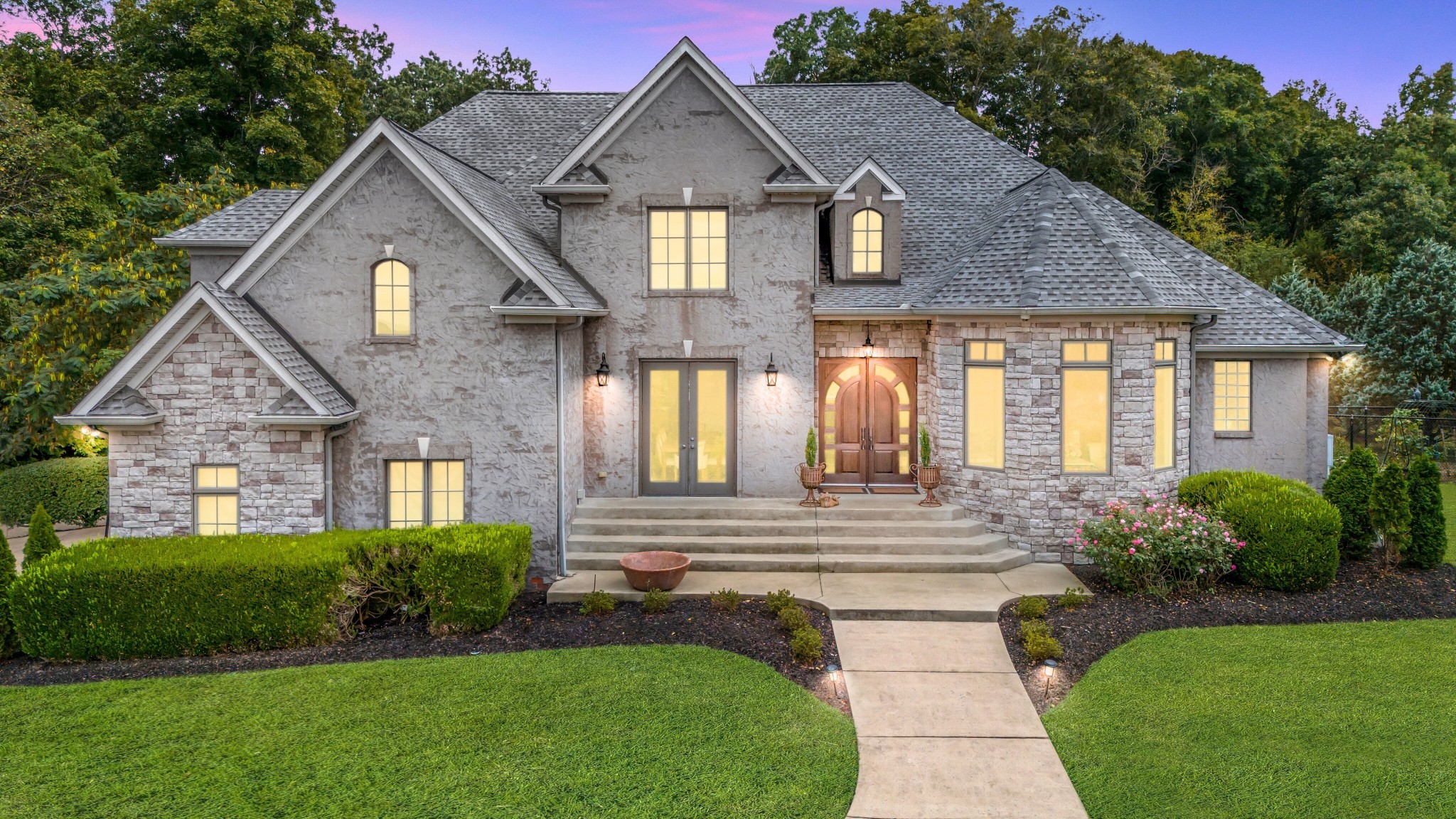 246 E Kingston Springs Rd