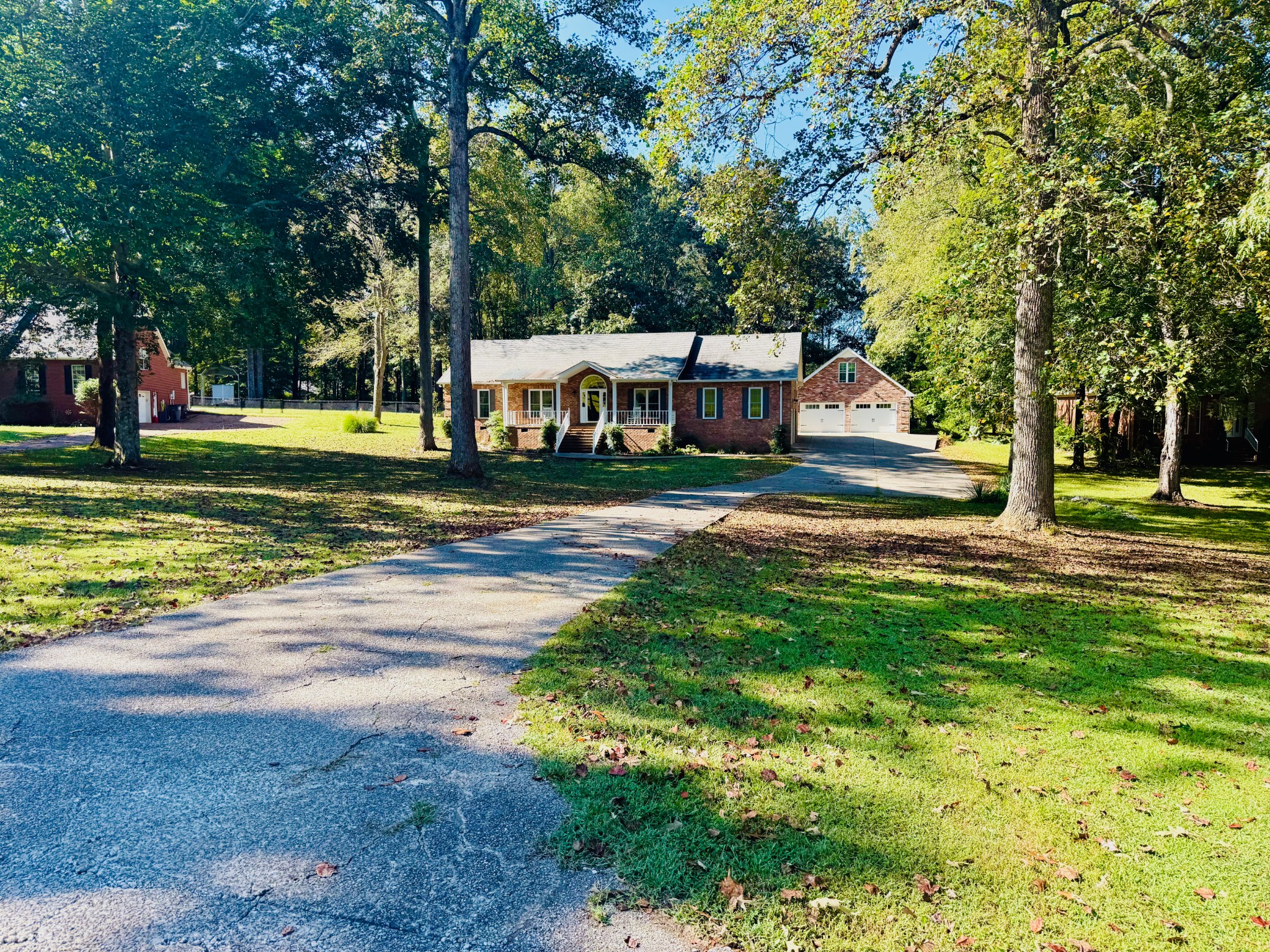 320 Spring Valley Dr