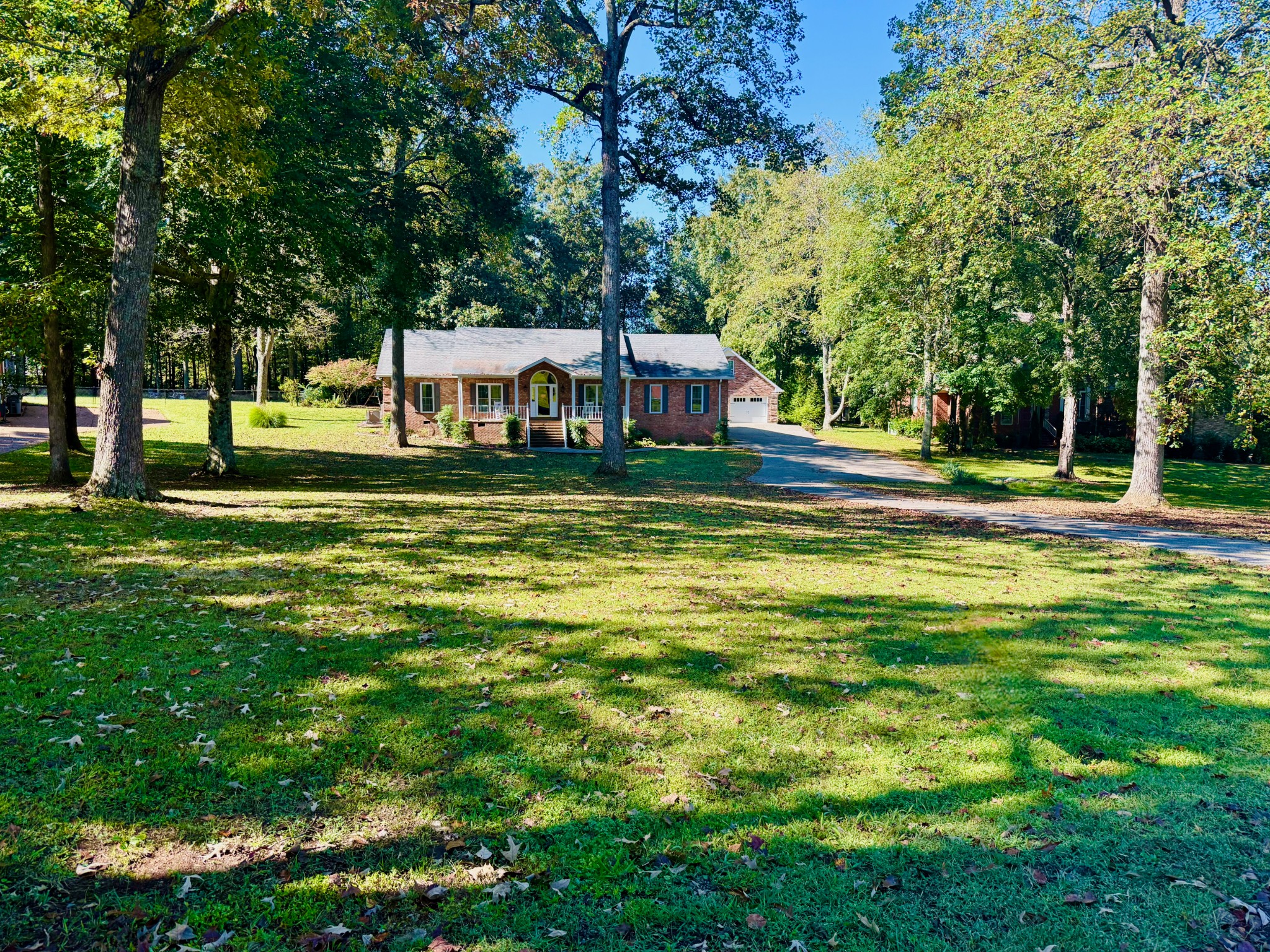 320 Spring Valley Dr