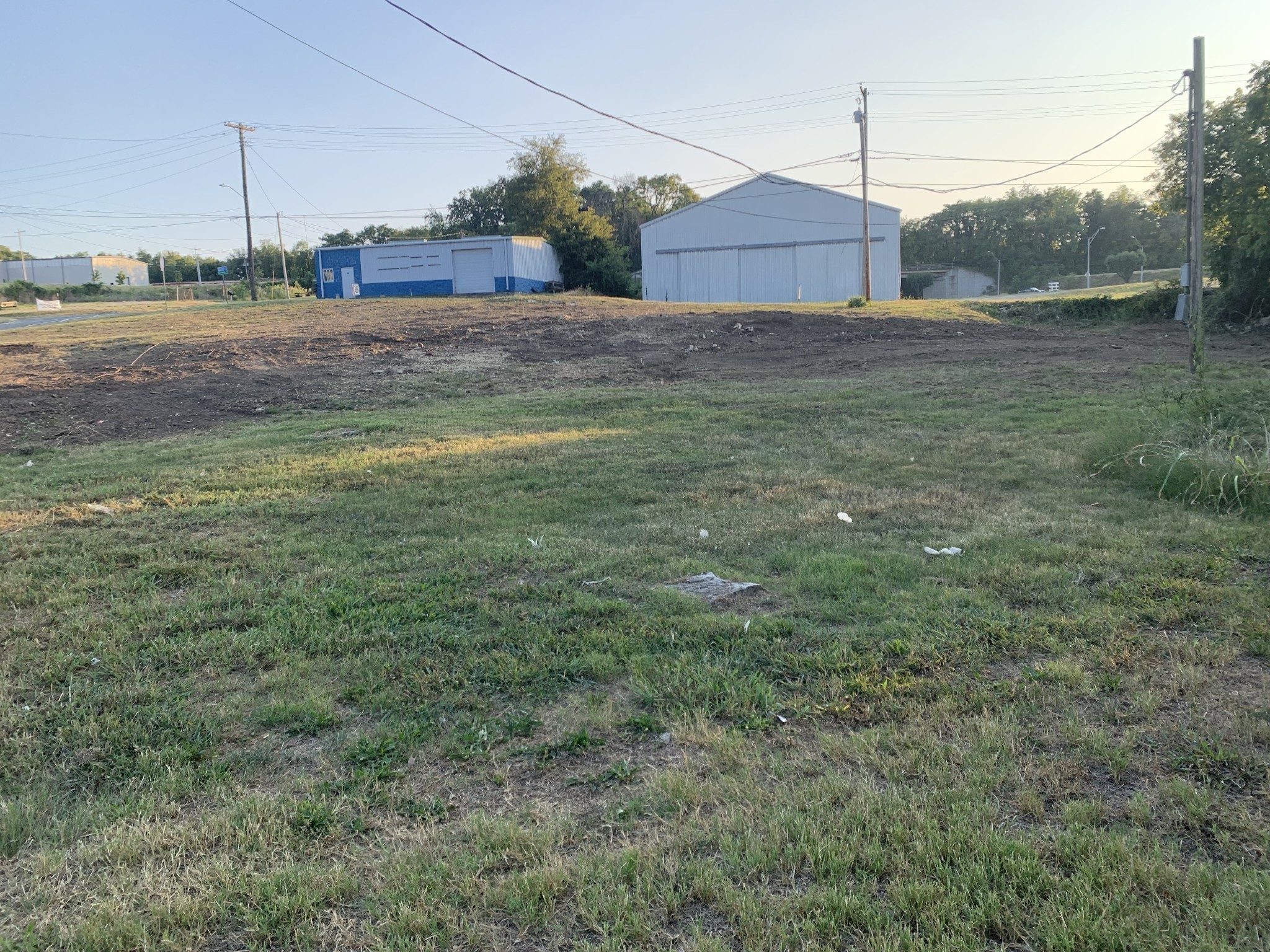 Photo 1 of 8 — 1124 Woodland St, Columbia, TN 38401