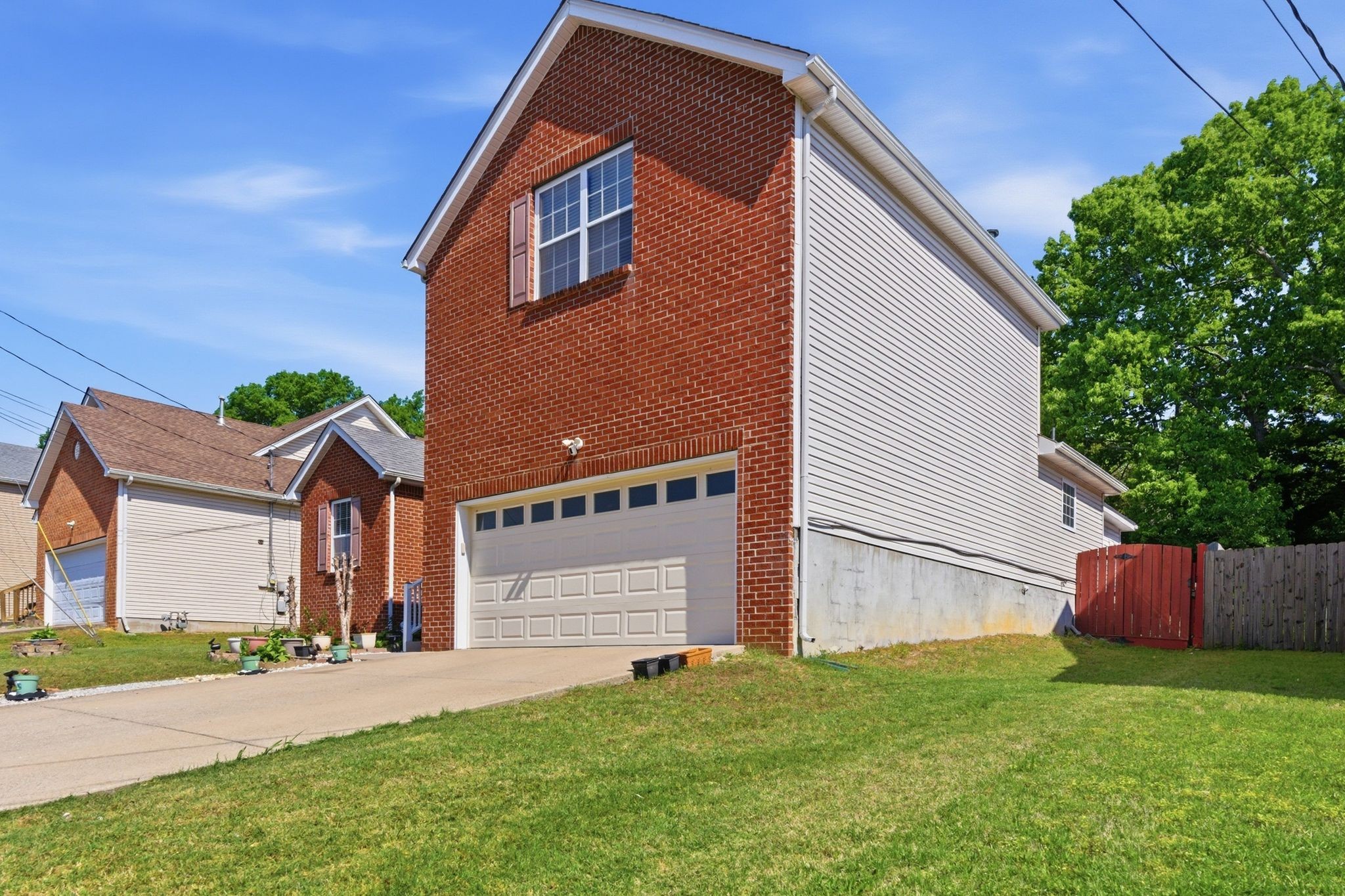 3541 Mount View Ridge Dr