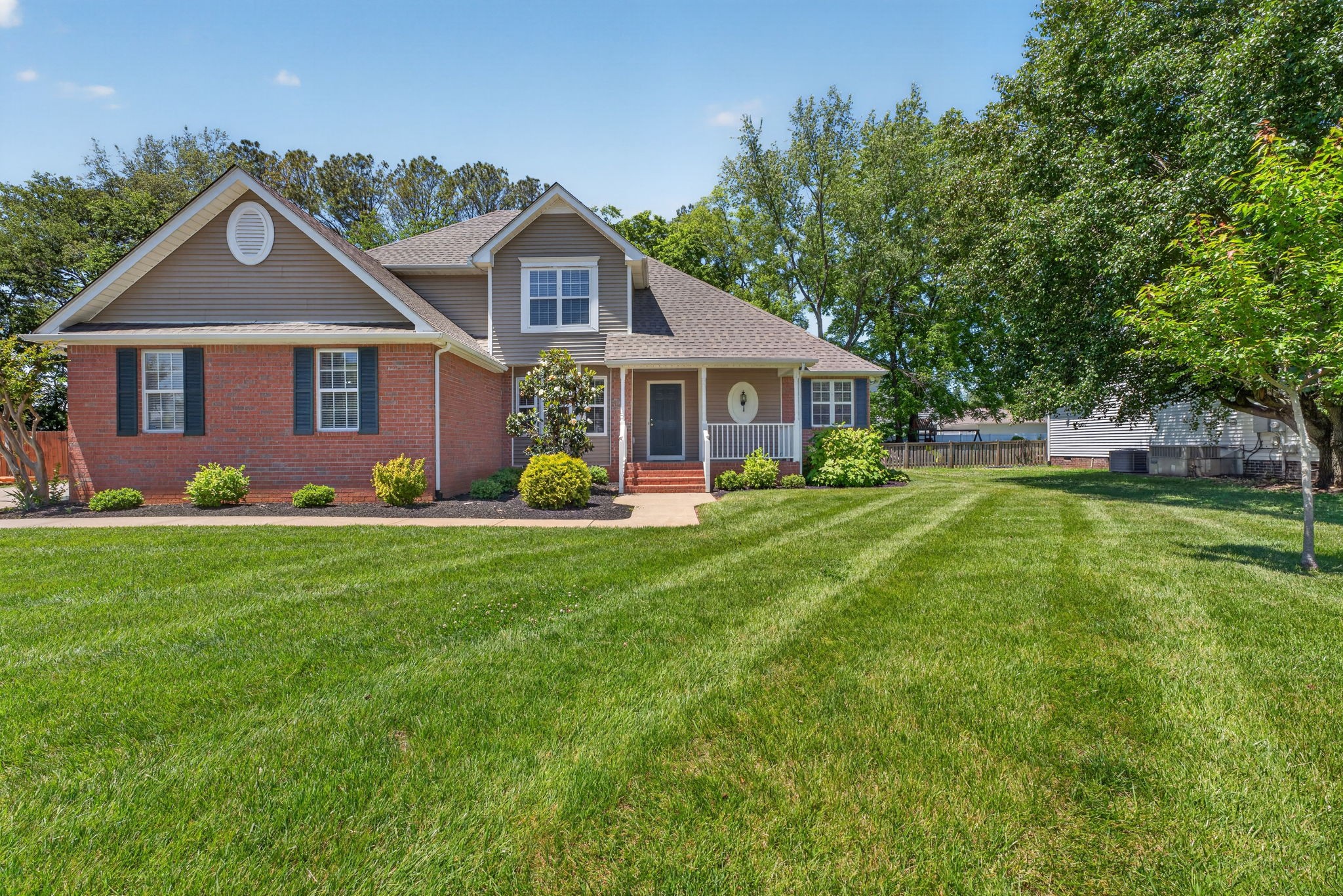 2903 Vinemont Dr