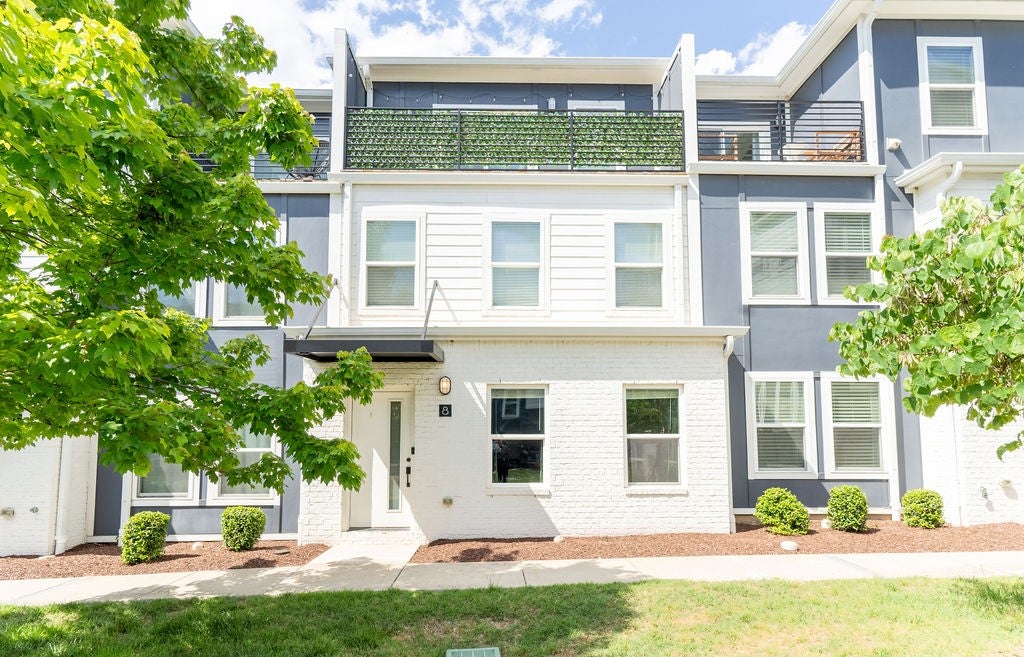 110 Duke St 8