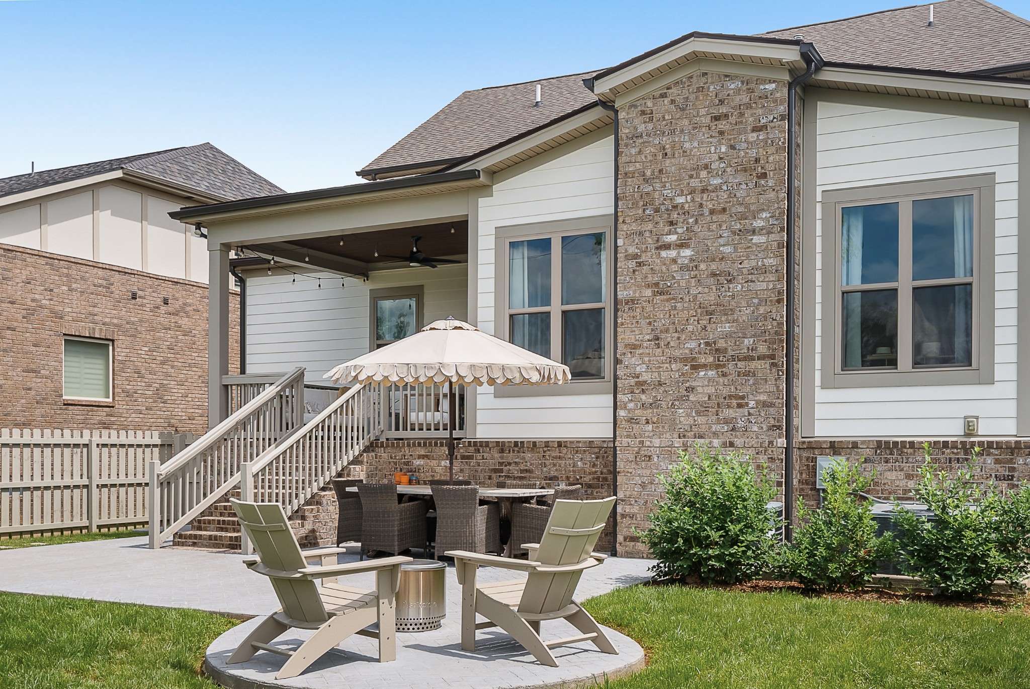 449 River Bluff Dr