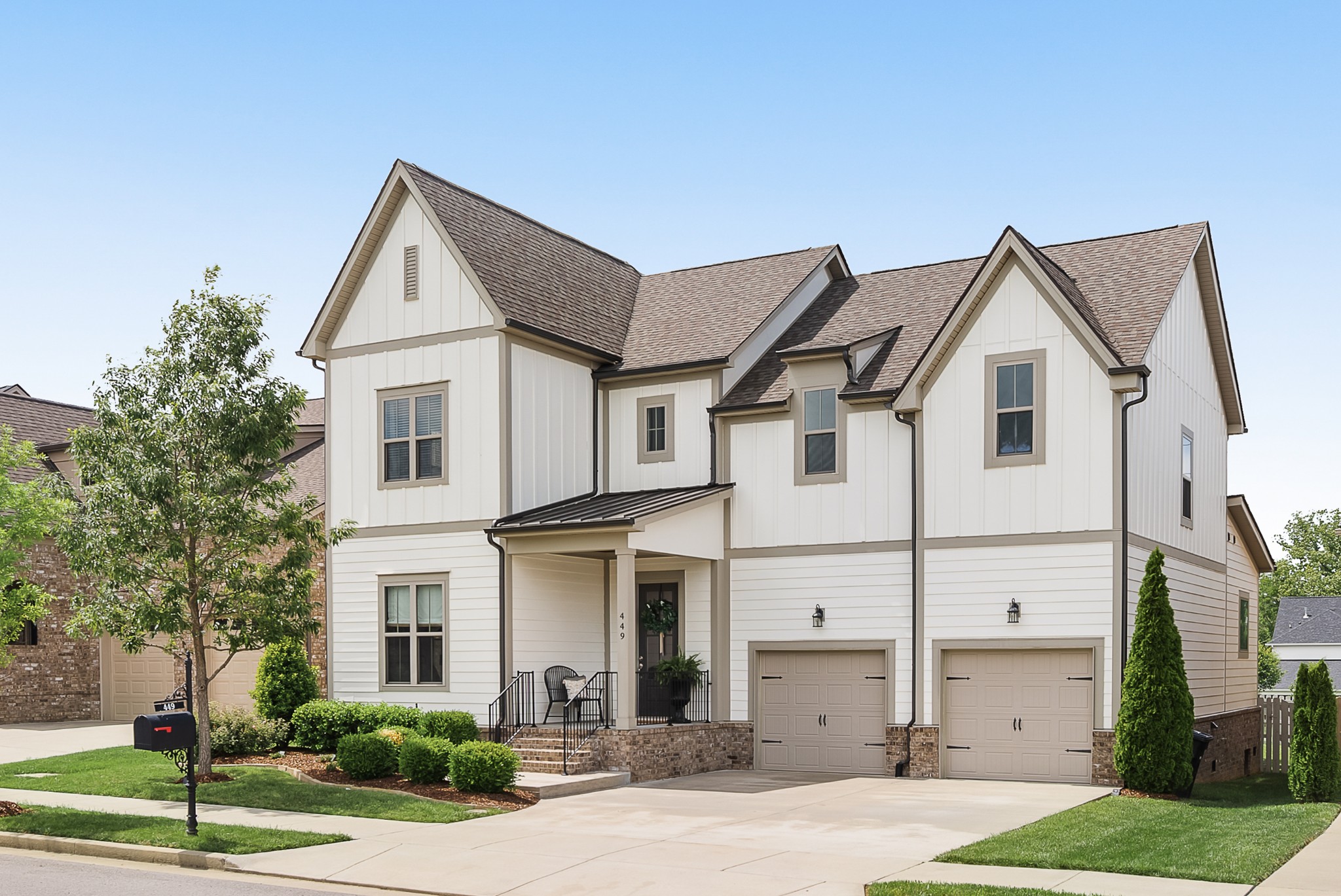 449 River Bluff Dr
