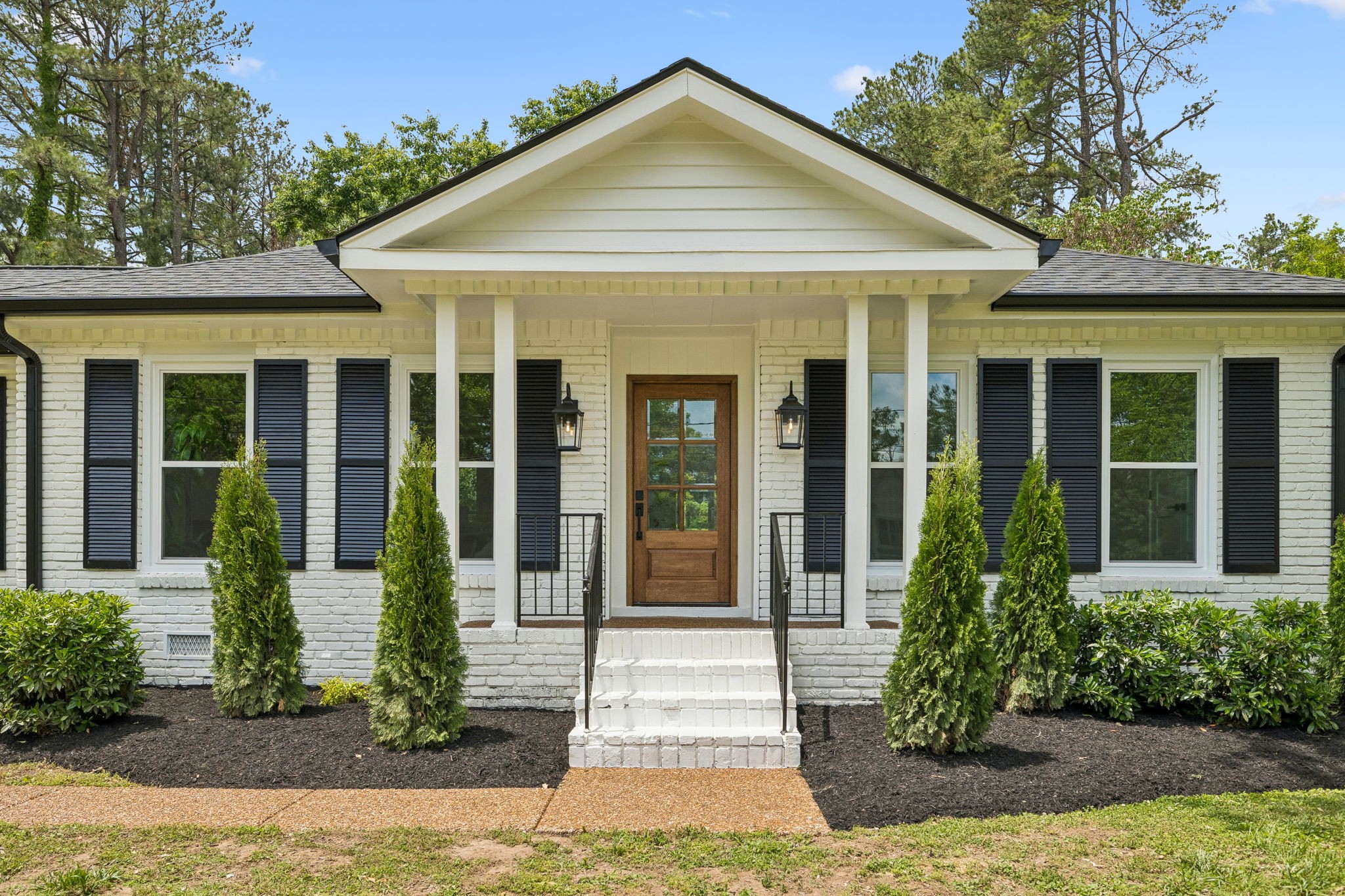 1505 Lipscomb Dr