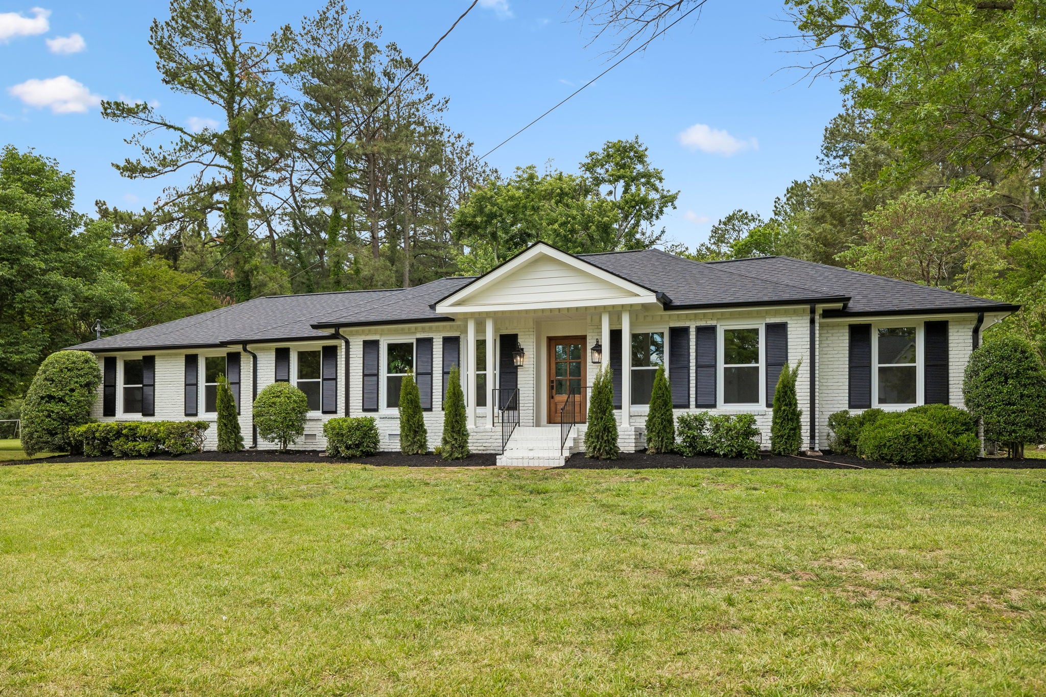 1505 Lipscomb Dr