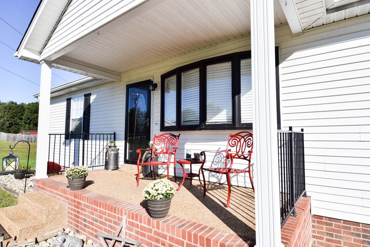 317 Running Meadows Rd