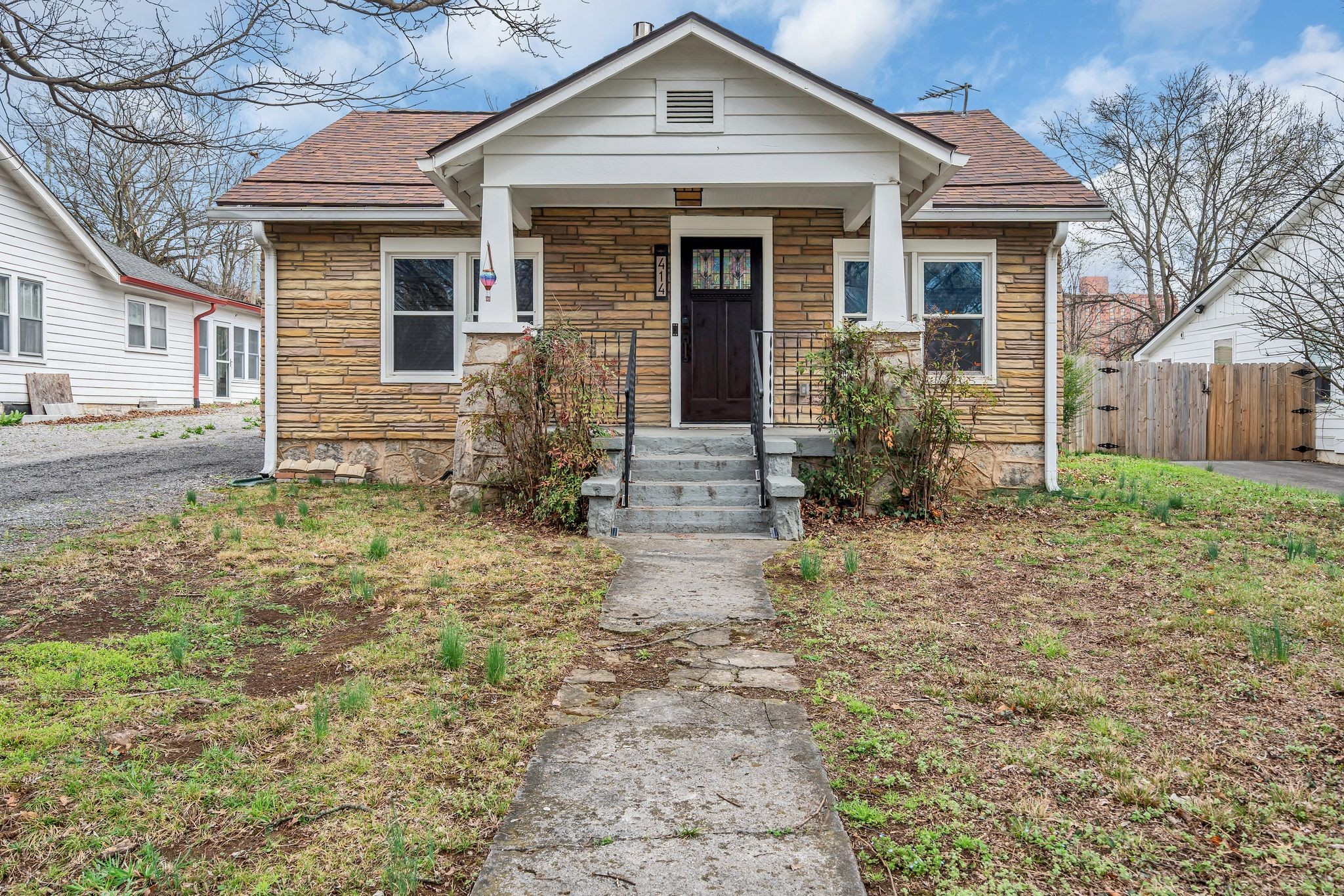 414 Elgin St