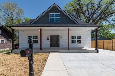 Photo of 517 2nd Ave N, Lewisburg, TN 37091 (MLS # 3067403)