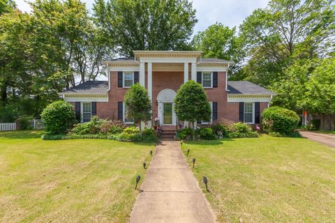 Photo of 5 Maryville Cv, Jackson, TN 38301 (MLS # 3213585)