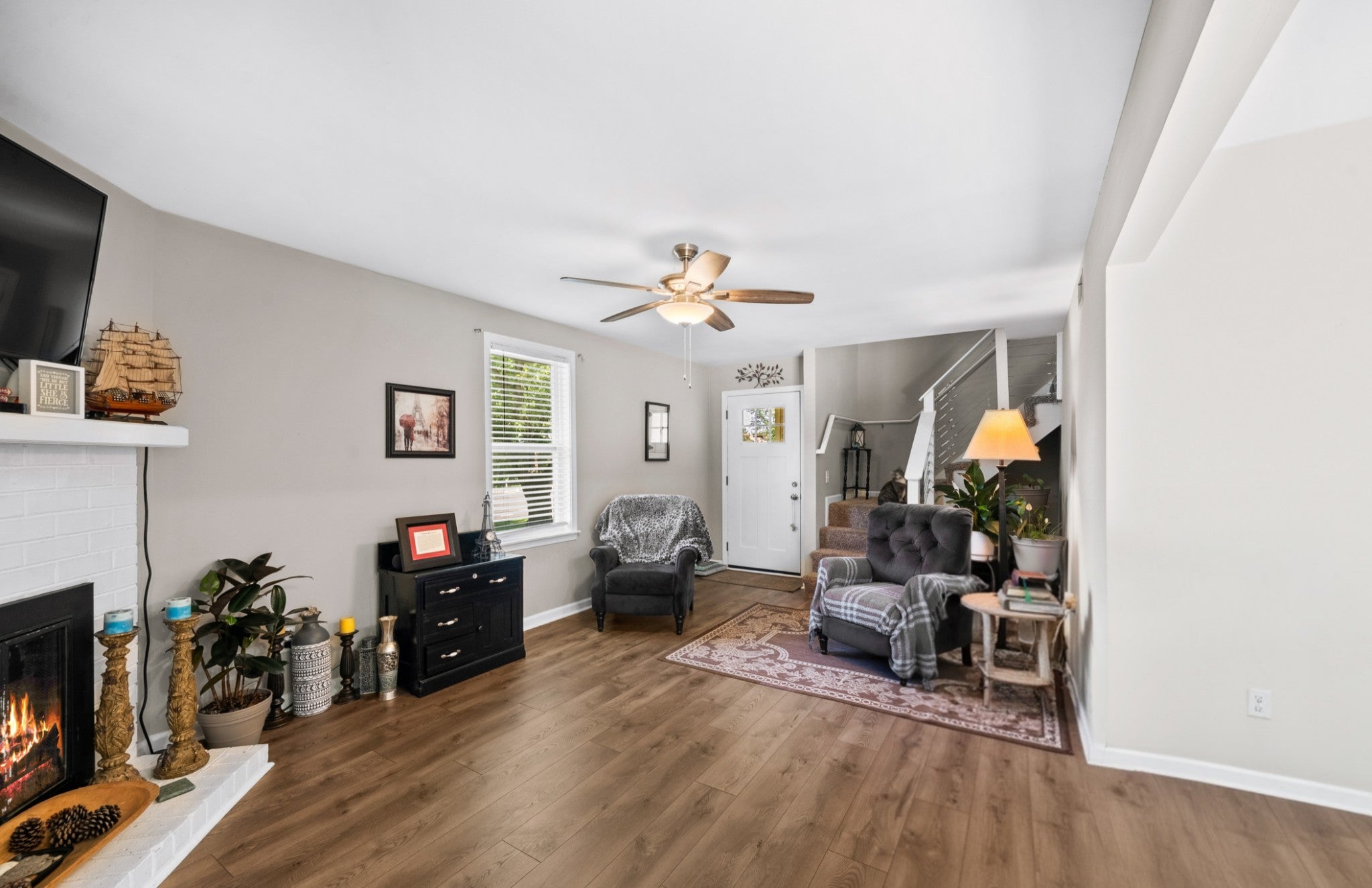 1126 Apple Valley Rd