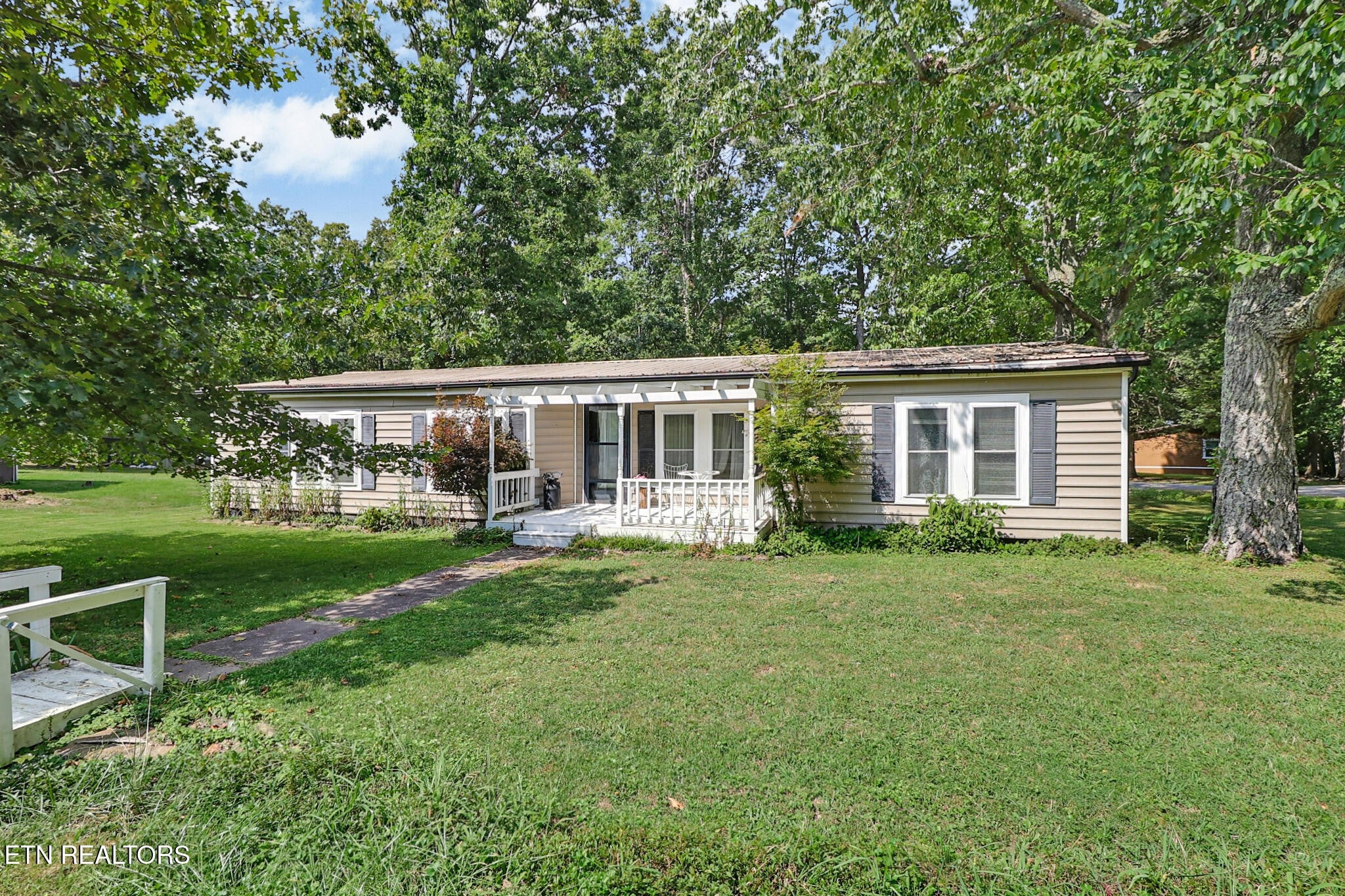 313 Rugby Rd