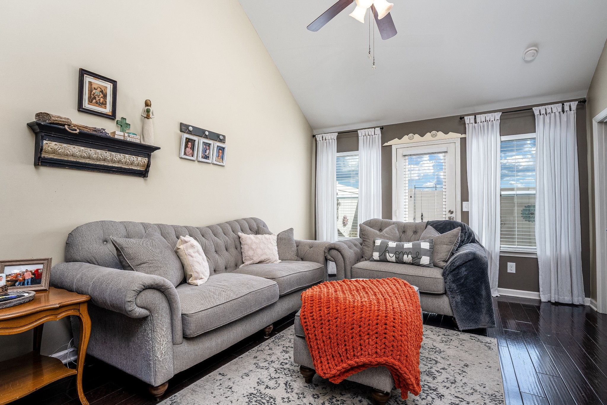 Listing image 3