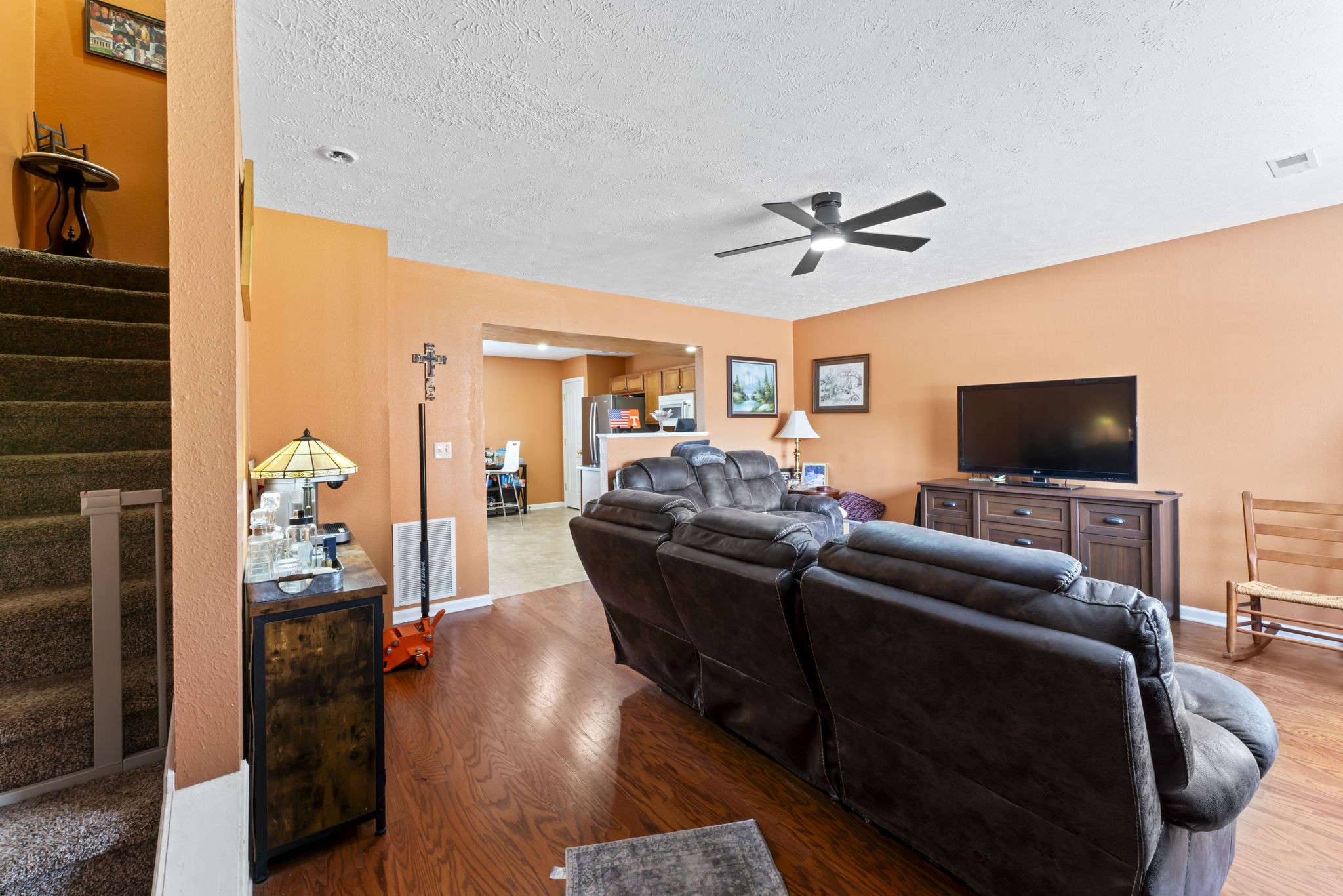 647 Legacy Dr