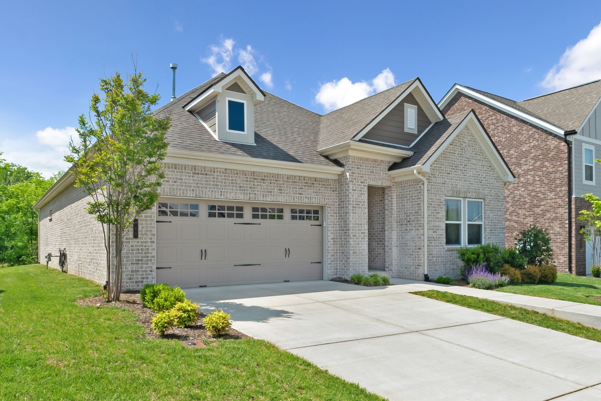 366 Triple Crown Cir