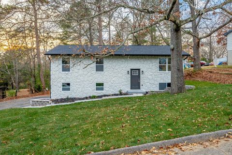 2414 Leann Cir Chattanooga TN 37406