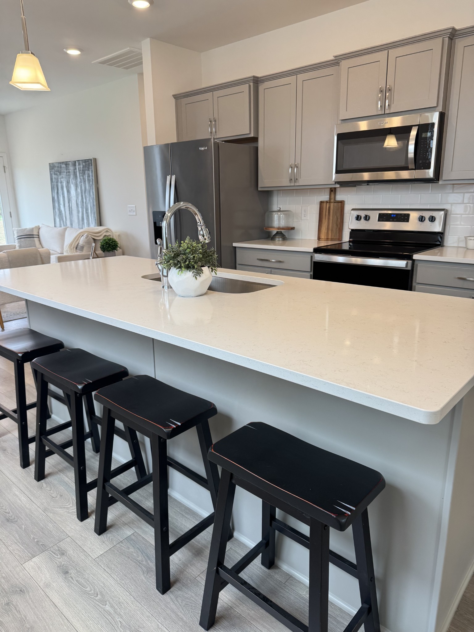 1166 June Wilde Ridge