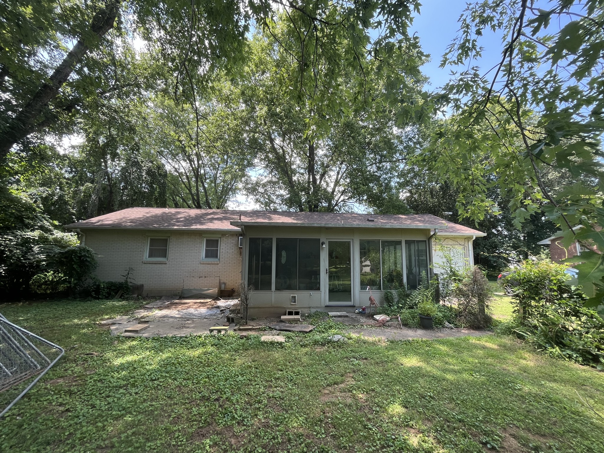 1465 Old Farmington Rd
