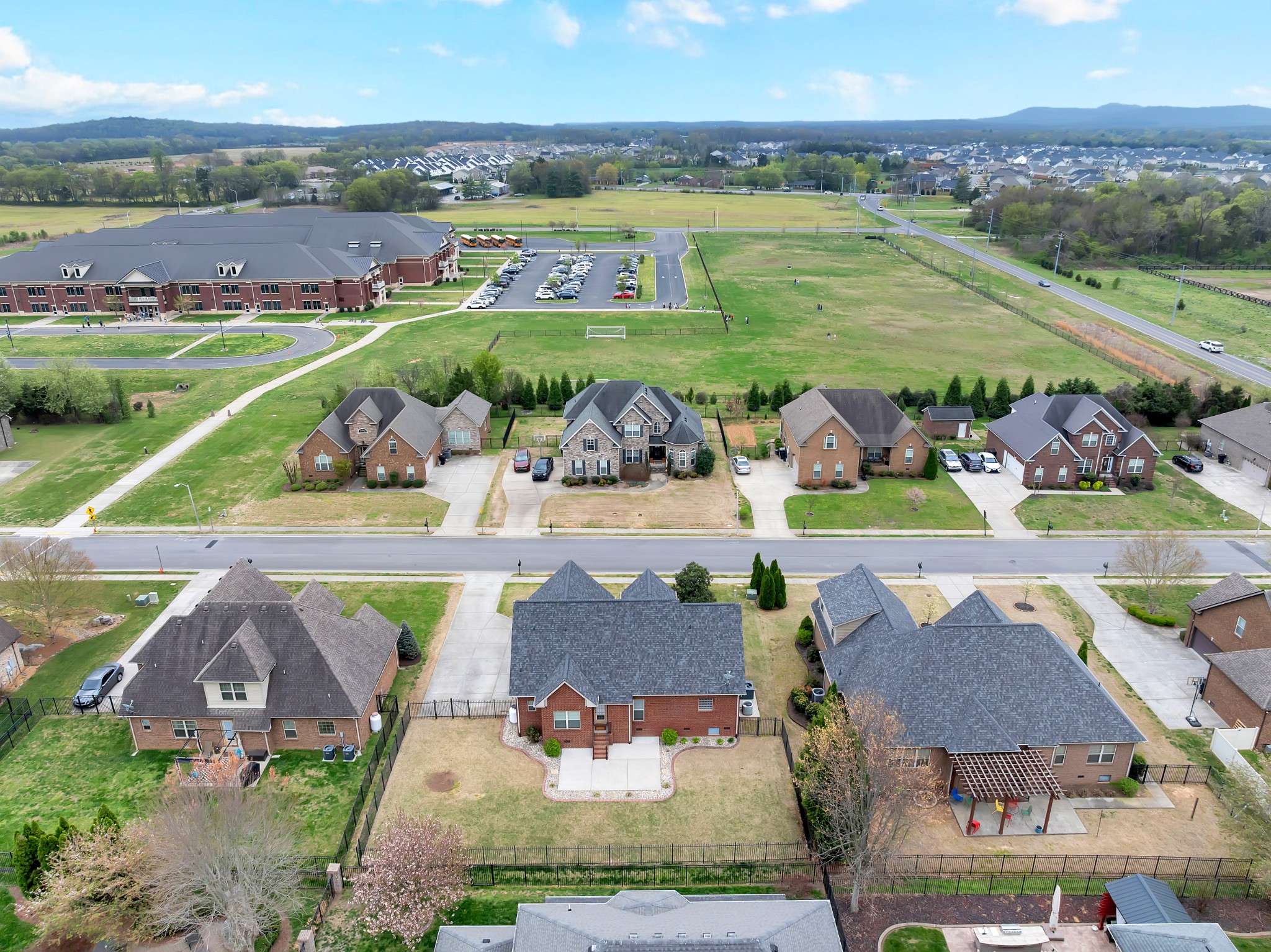 3418 Shady Forest Dr