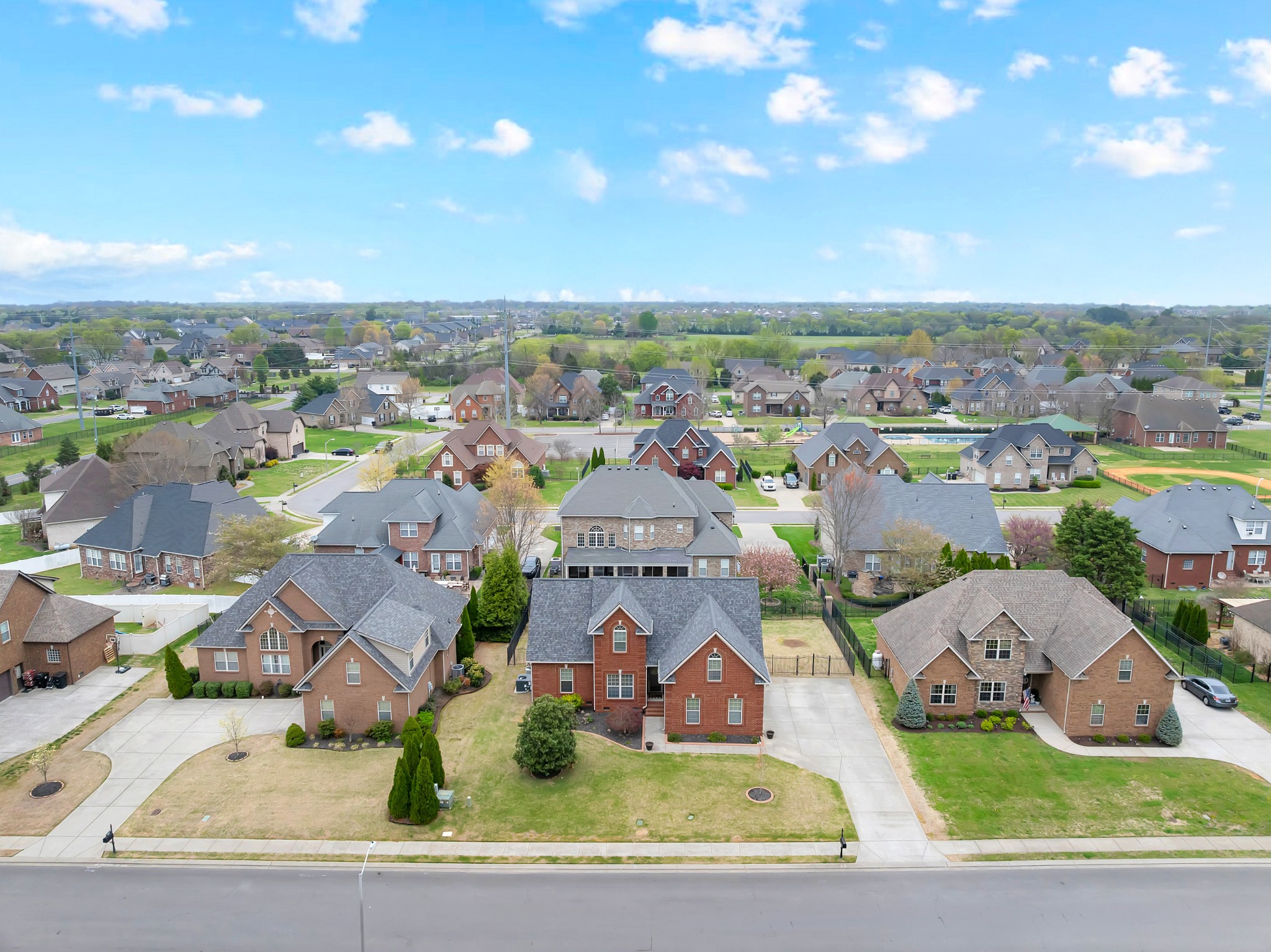 3418 Shady Forest Dr