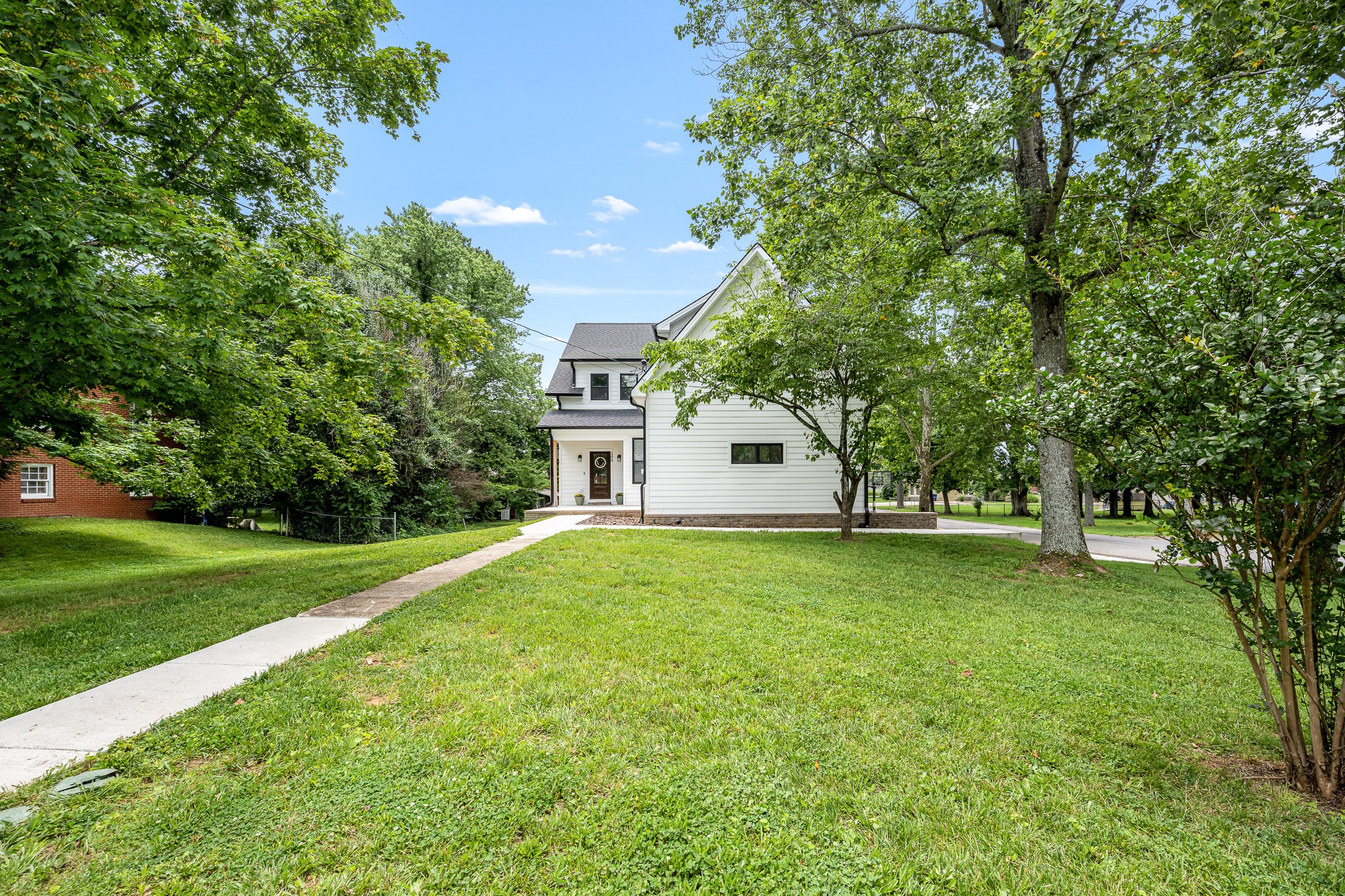 200 Blue Ribbon Pkwy