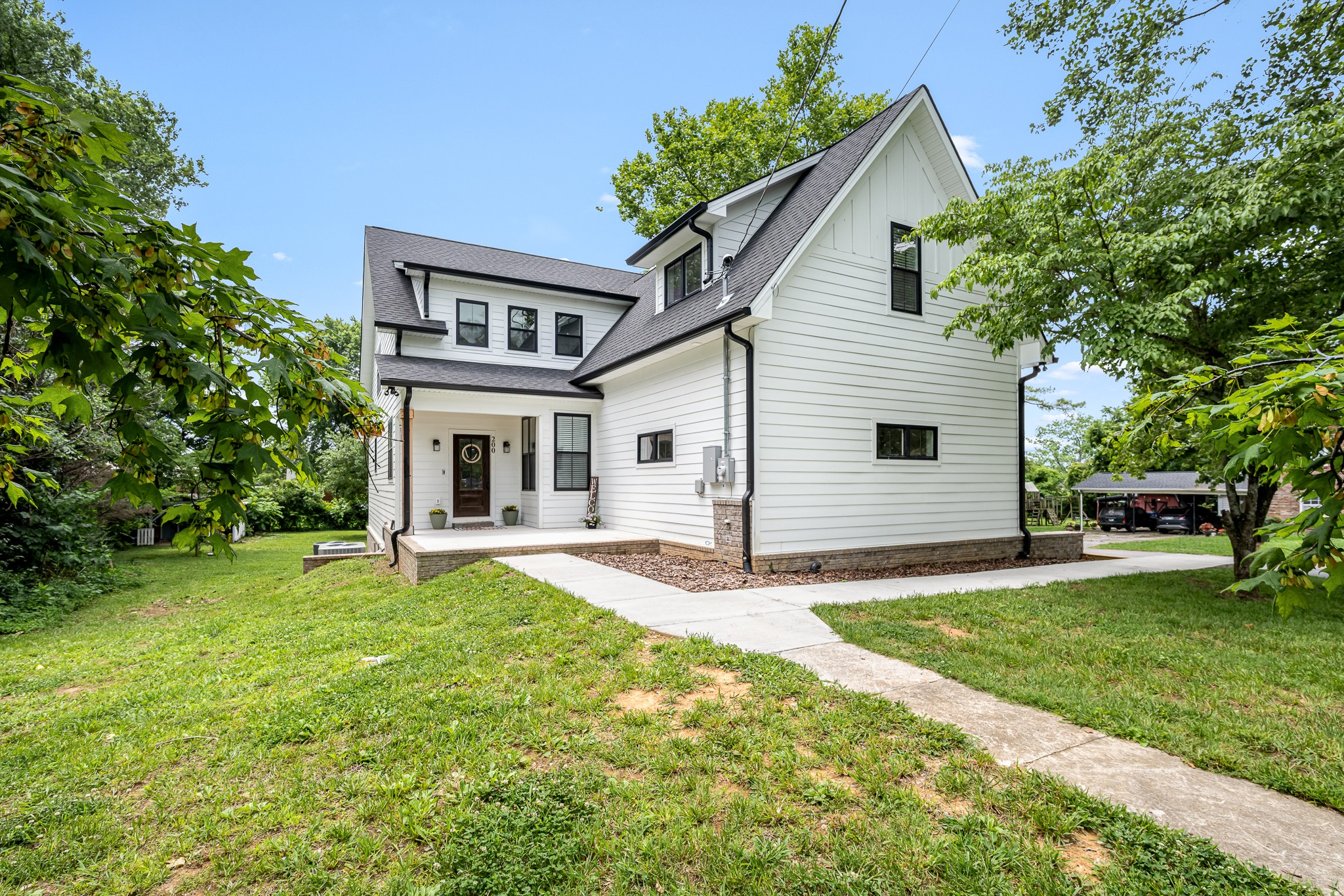 200 Blue Ribbon Pkwy