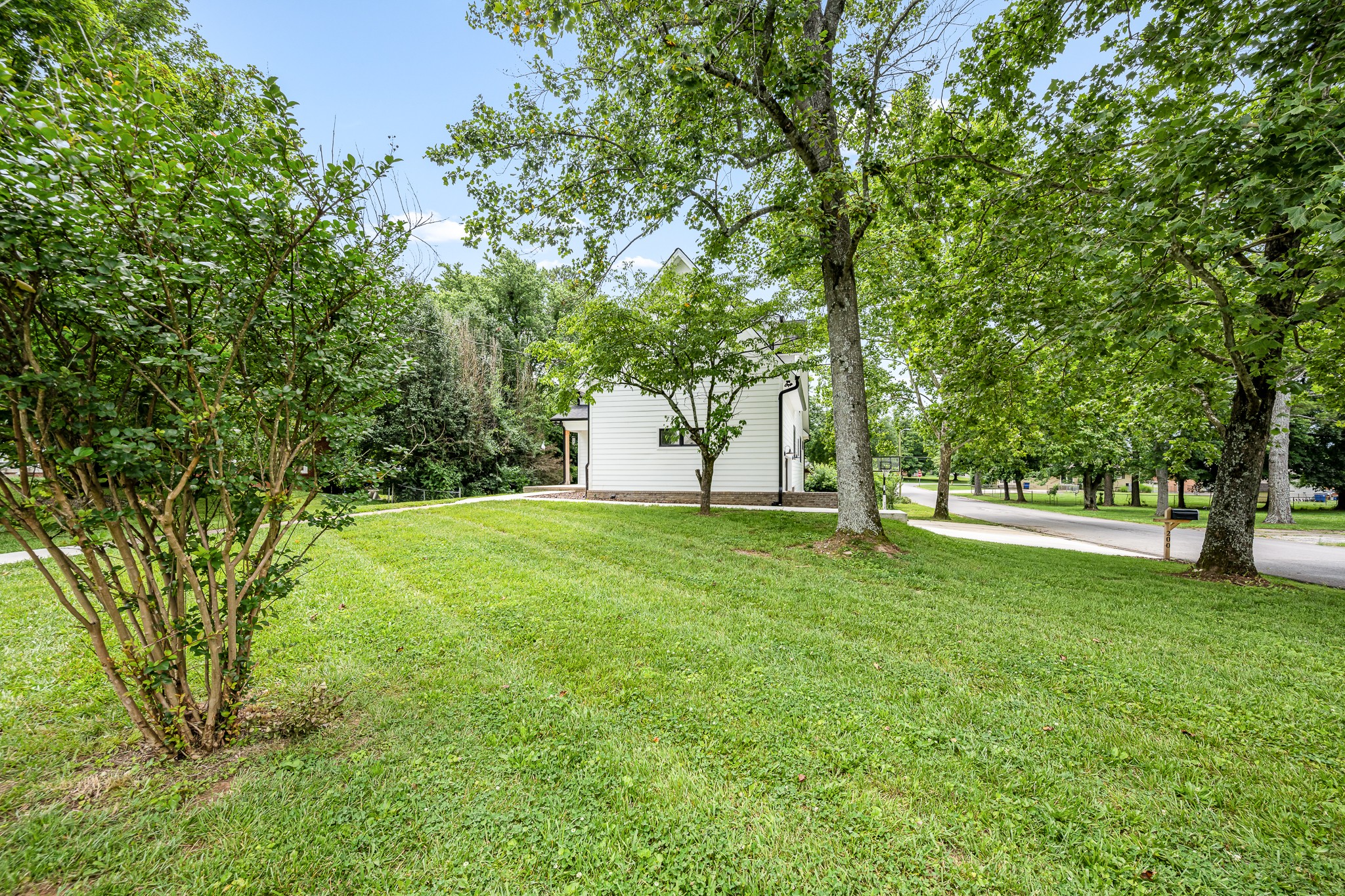 200 Blue Ribbon Pkwy