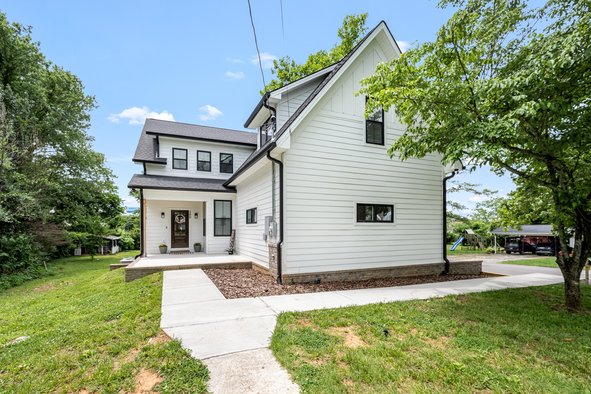 200 Blue Ribbon Pkwy