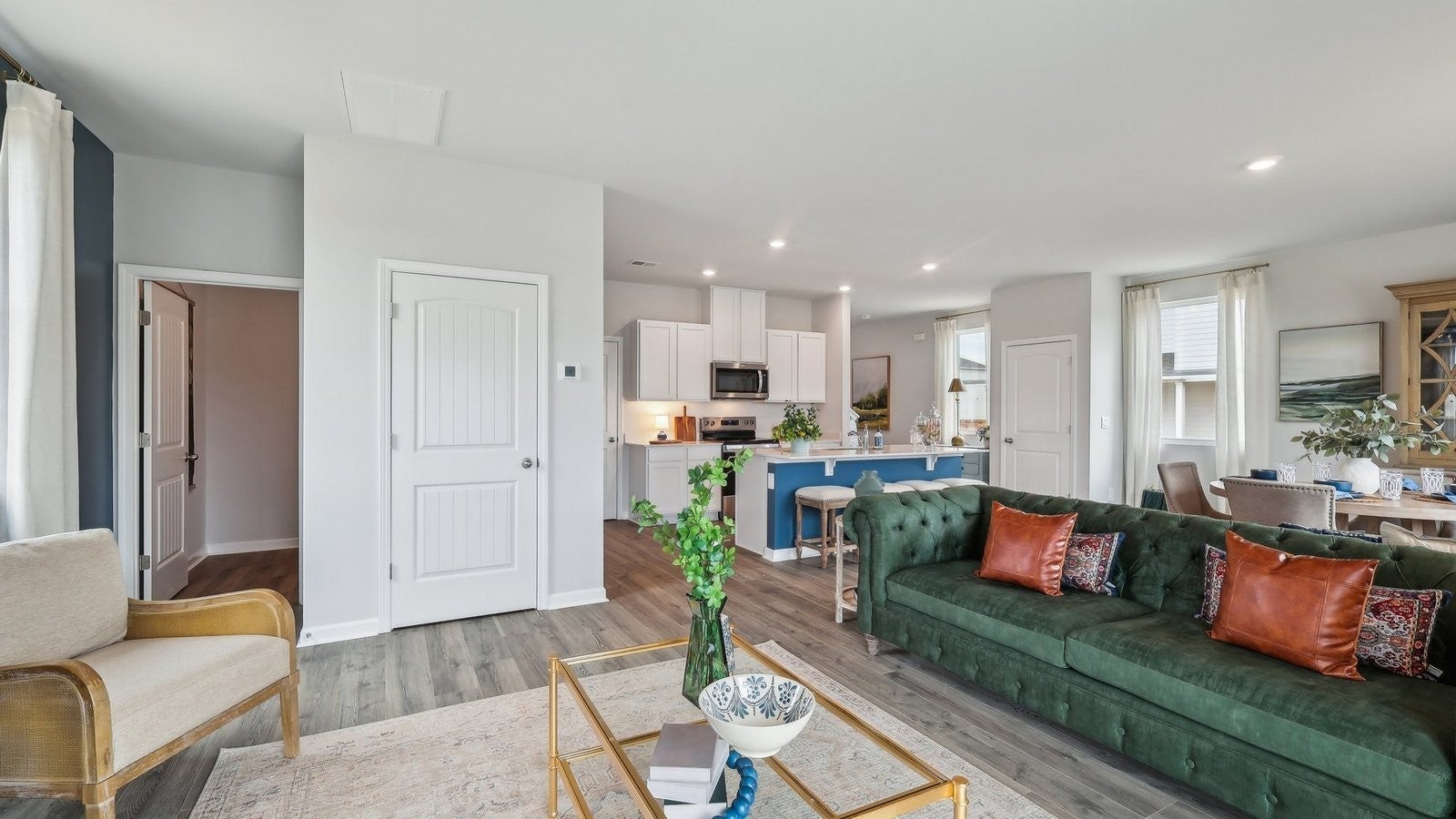 4926 Sandringham Lane