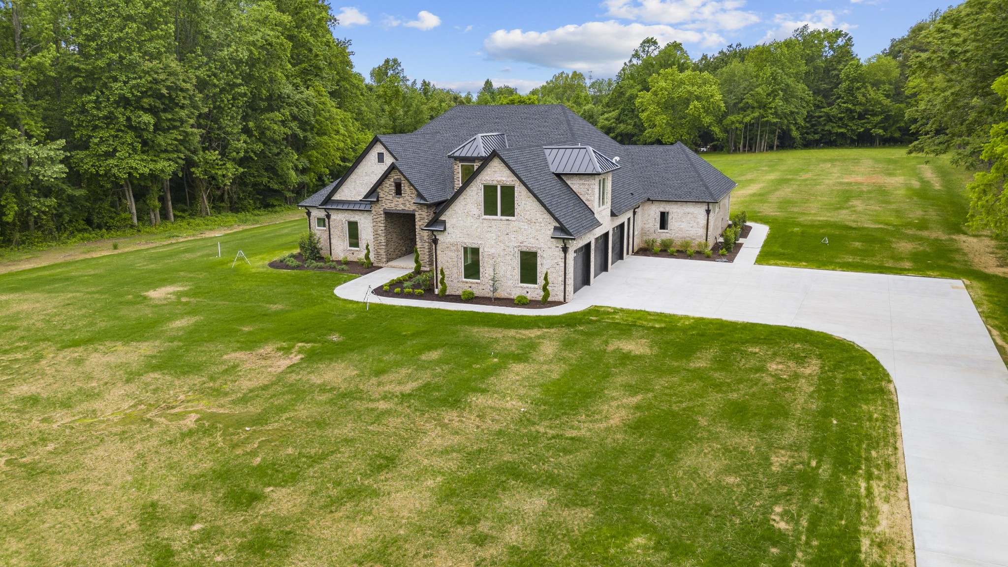 724 Bradshaw Rd