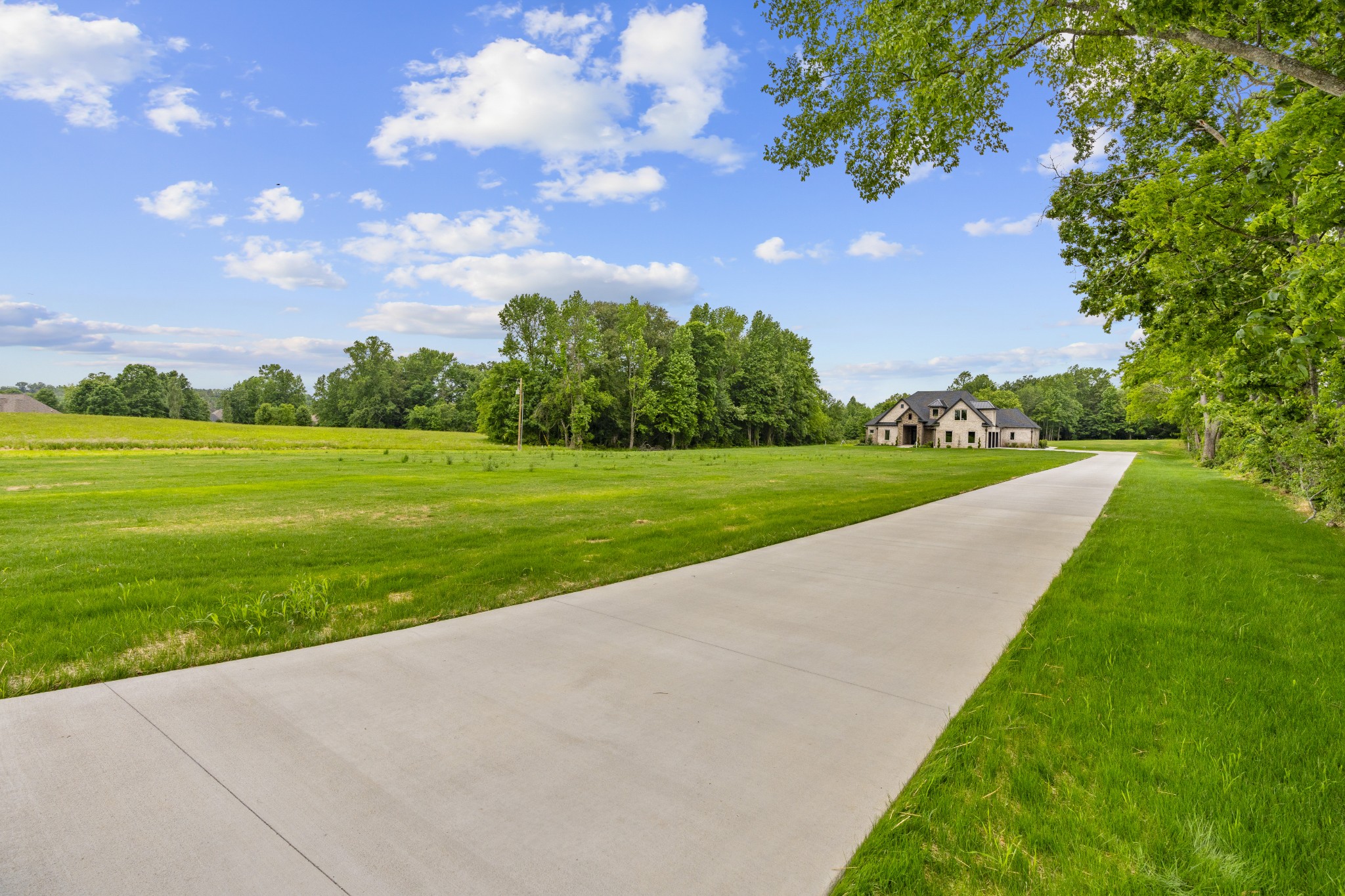 724 Bradshaw Rd