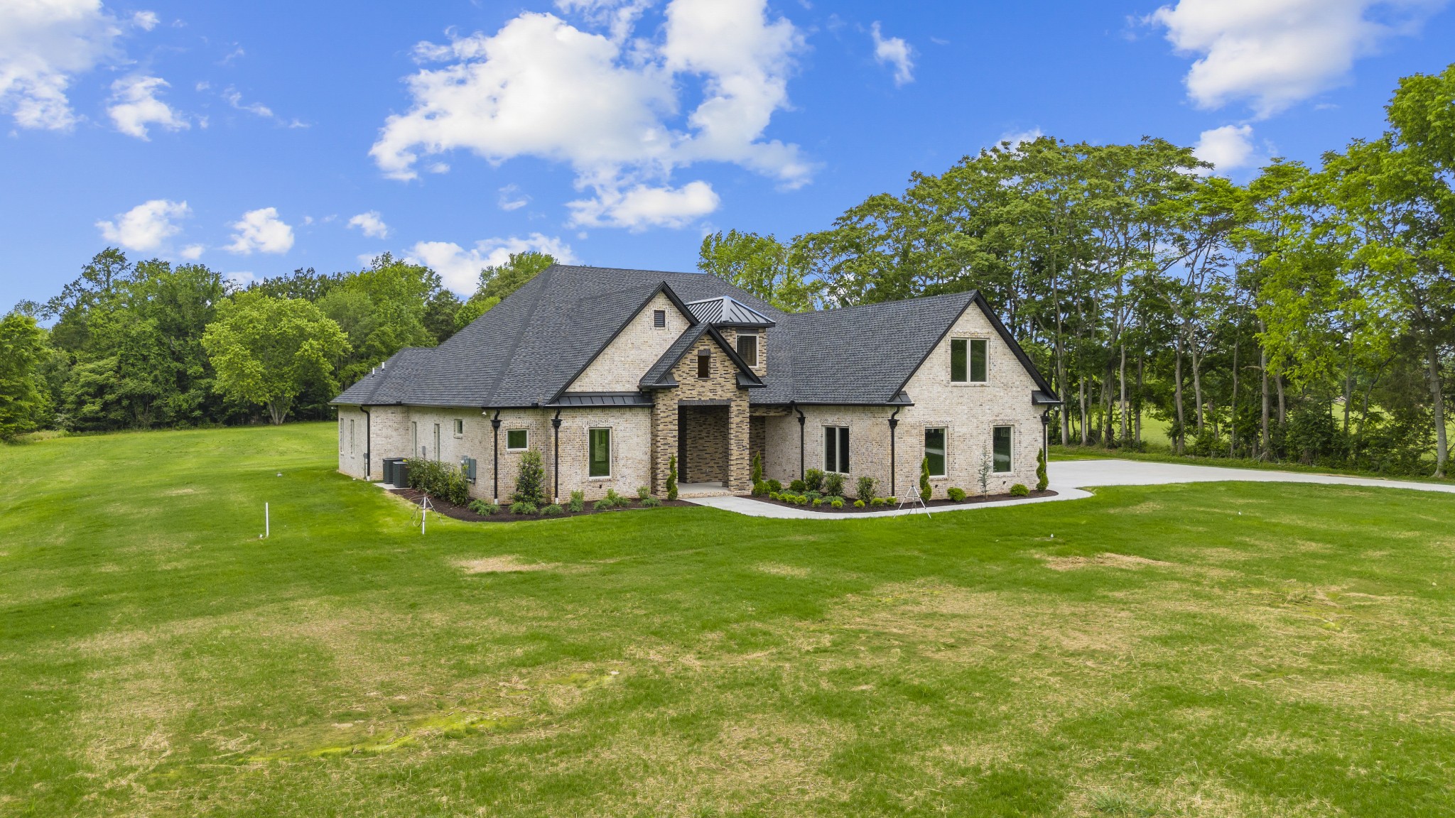 724 Bradshaw Rd
