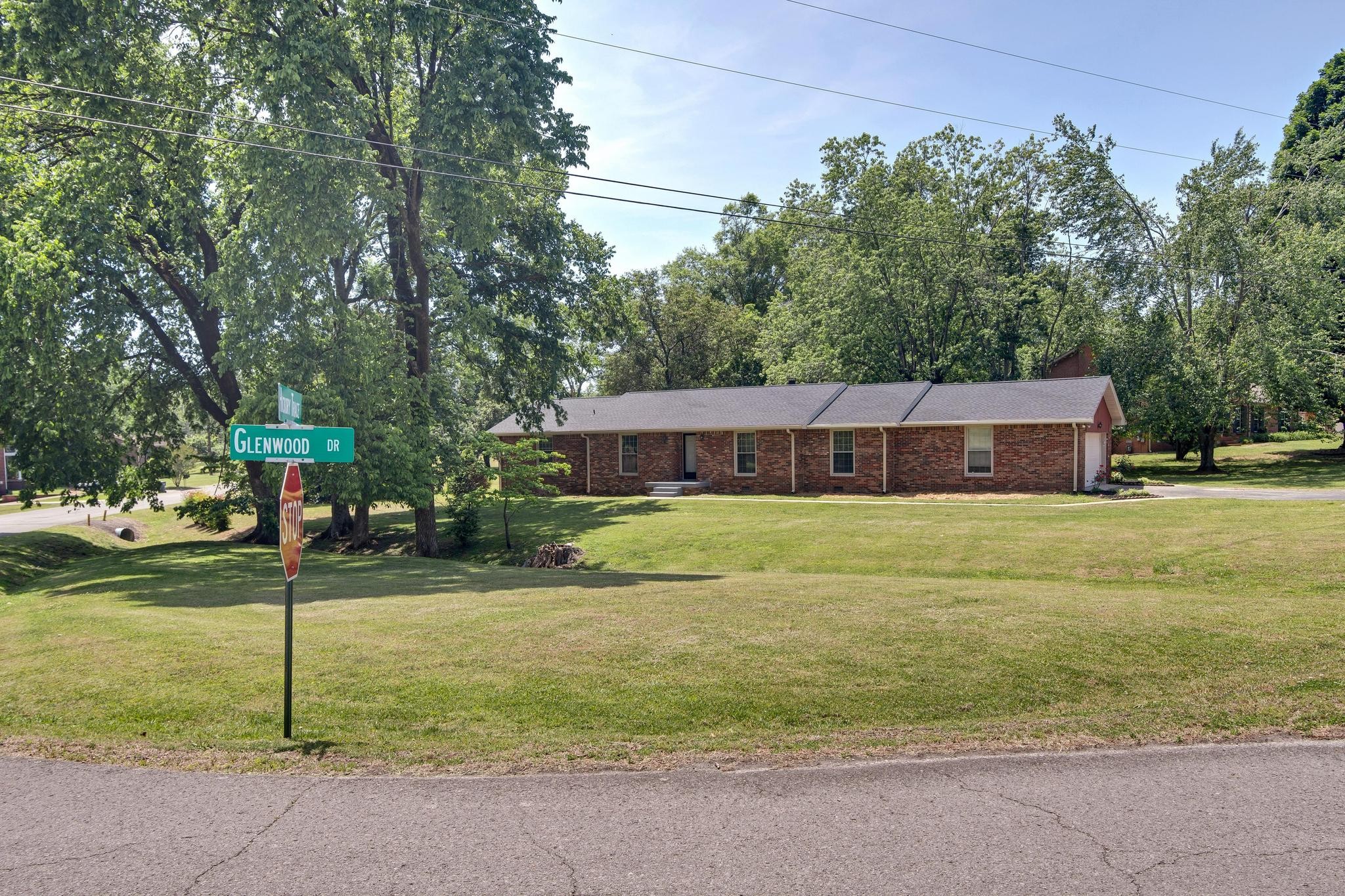 301 Glenwood Dr