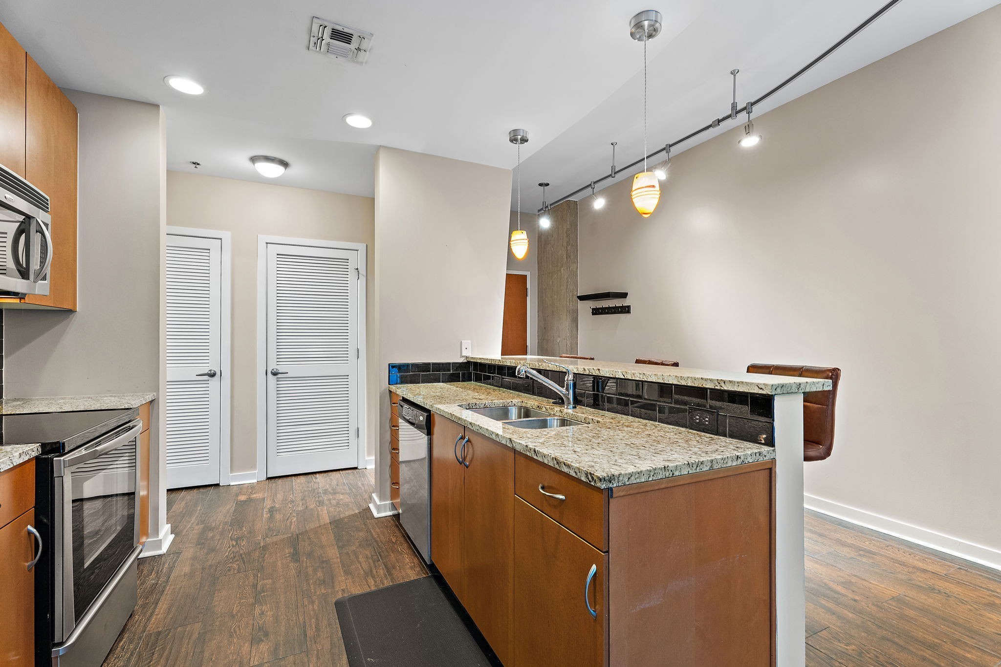 301 Demonbreun St 602