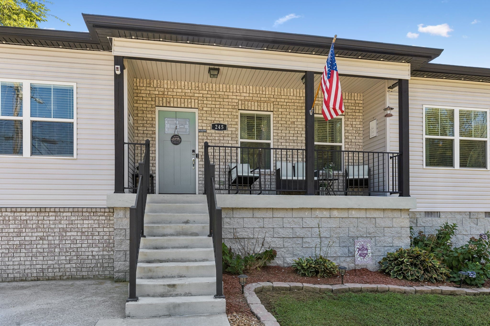 245 Valley Dr