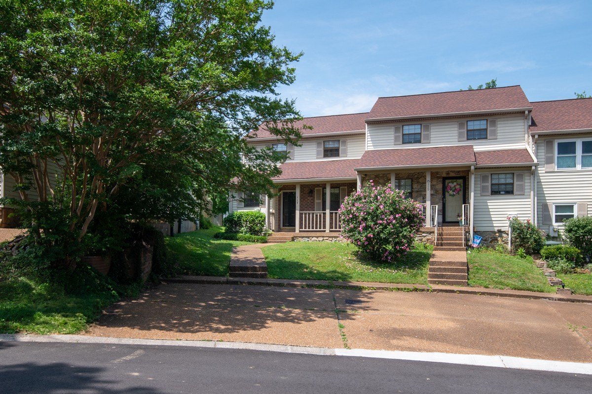 117 Maple Way N