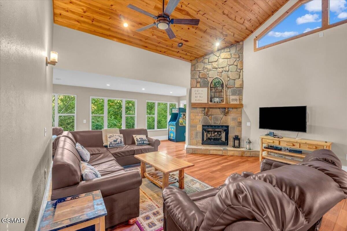 1463 Red Cedar Lane