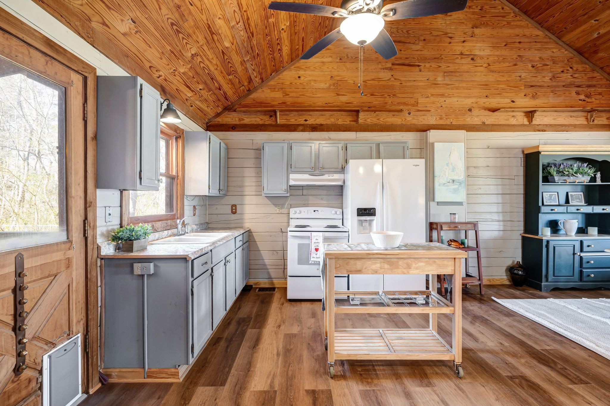 Fairview, Tennessee 37062, United States, 4 Bedrooms Bedrooms, ,2 BathroomsBathrooms,Residential,Pending,93813