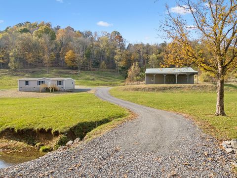 825 Gaulden Hollow Rd Lafayette TN 37083