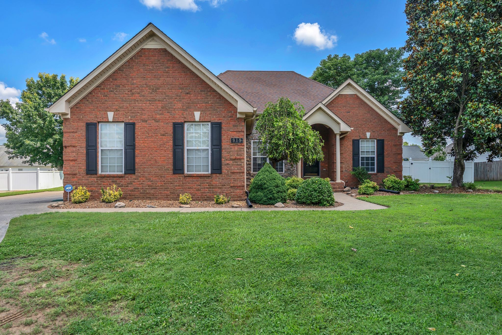 919 Compton Rd
