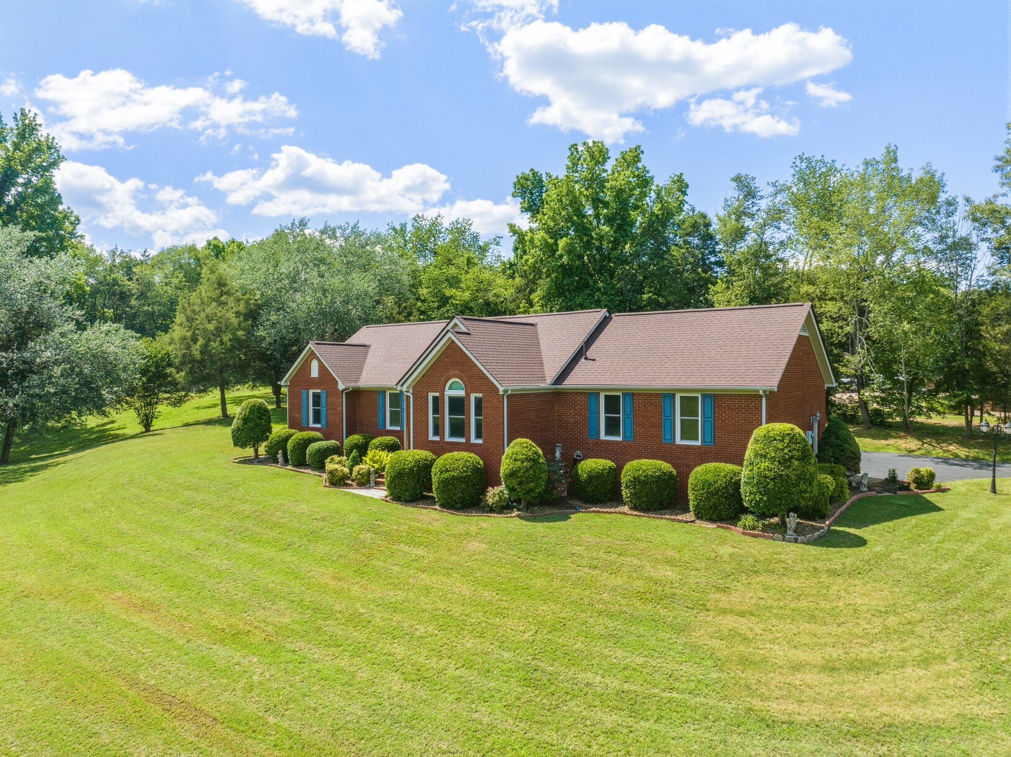 33 Hillview Dr