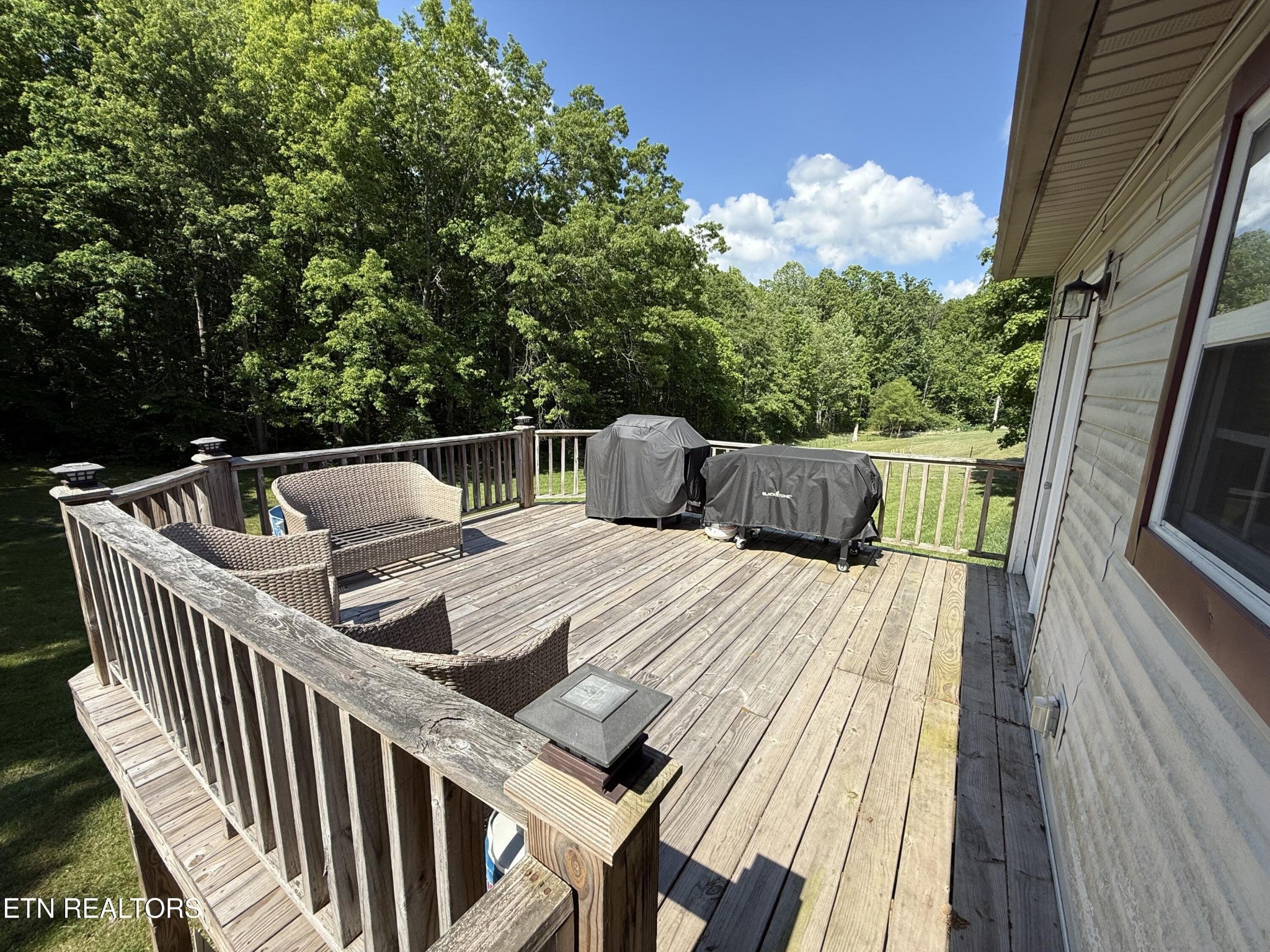 1045 Pearl Hinds Rd
