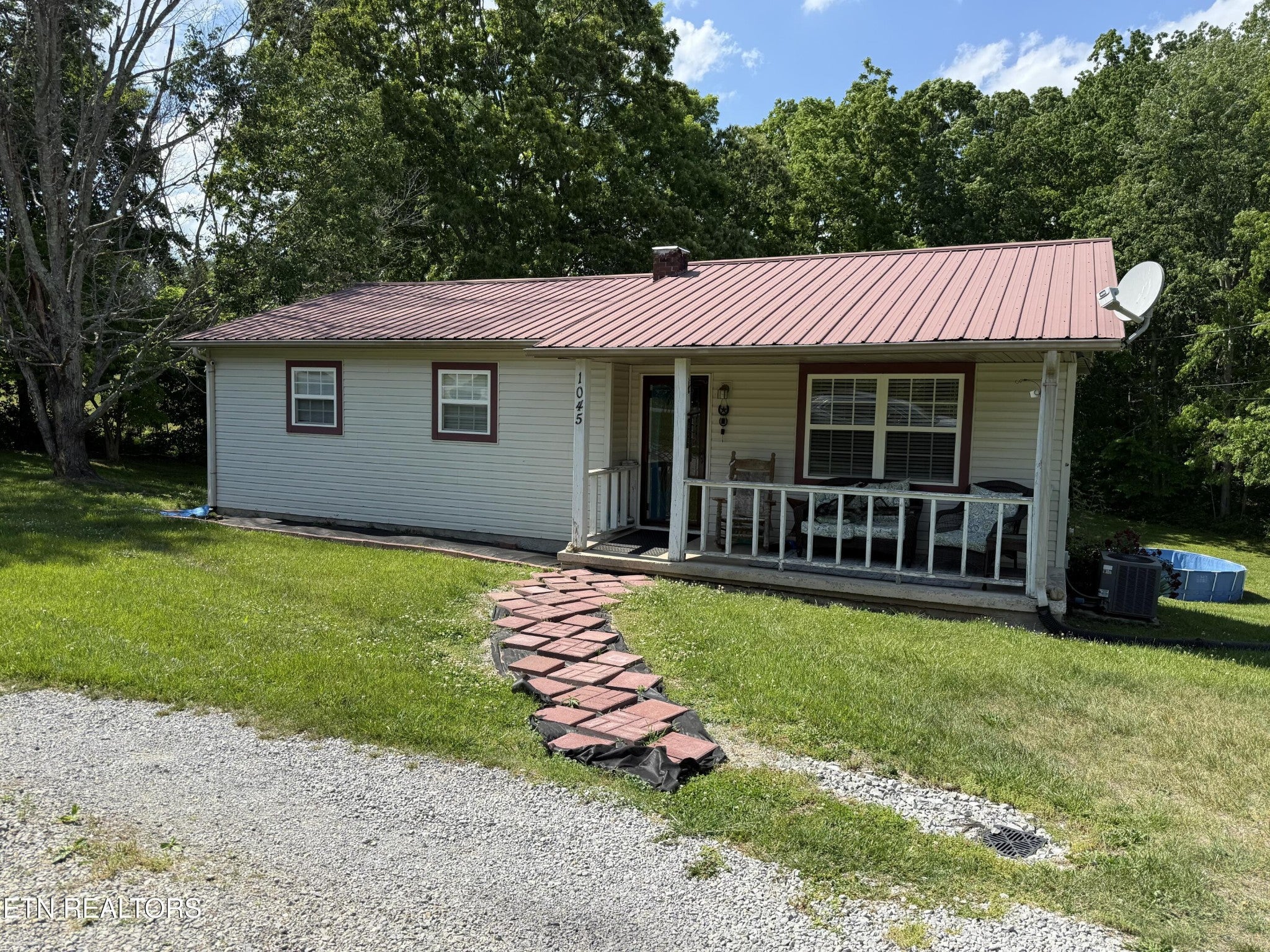 1045 Pearl Hinds Rd
