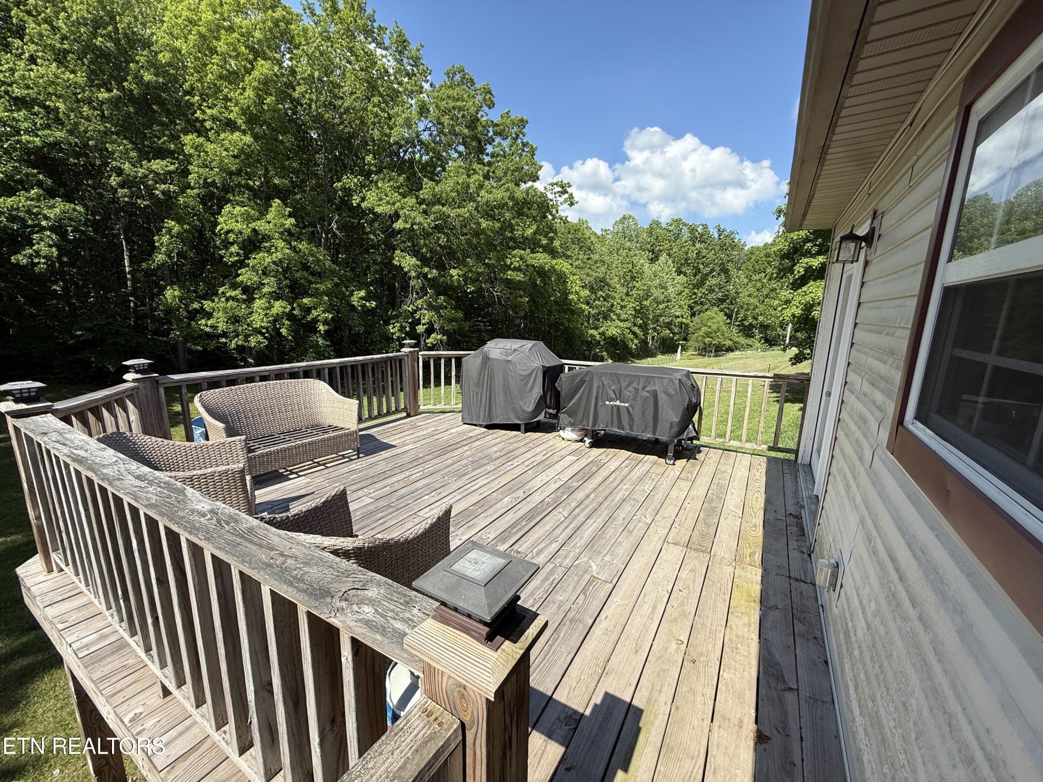1045 Pearl Hinds Rd